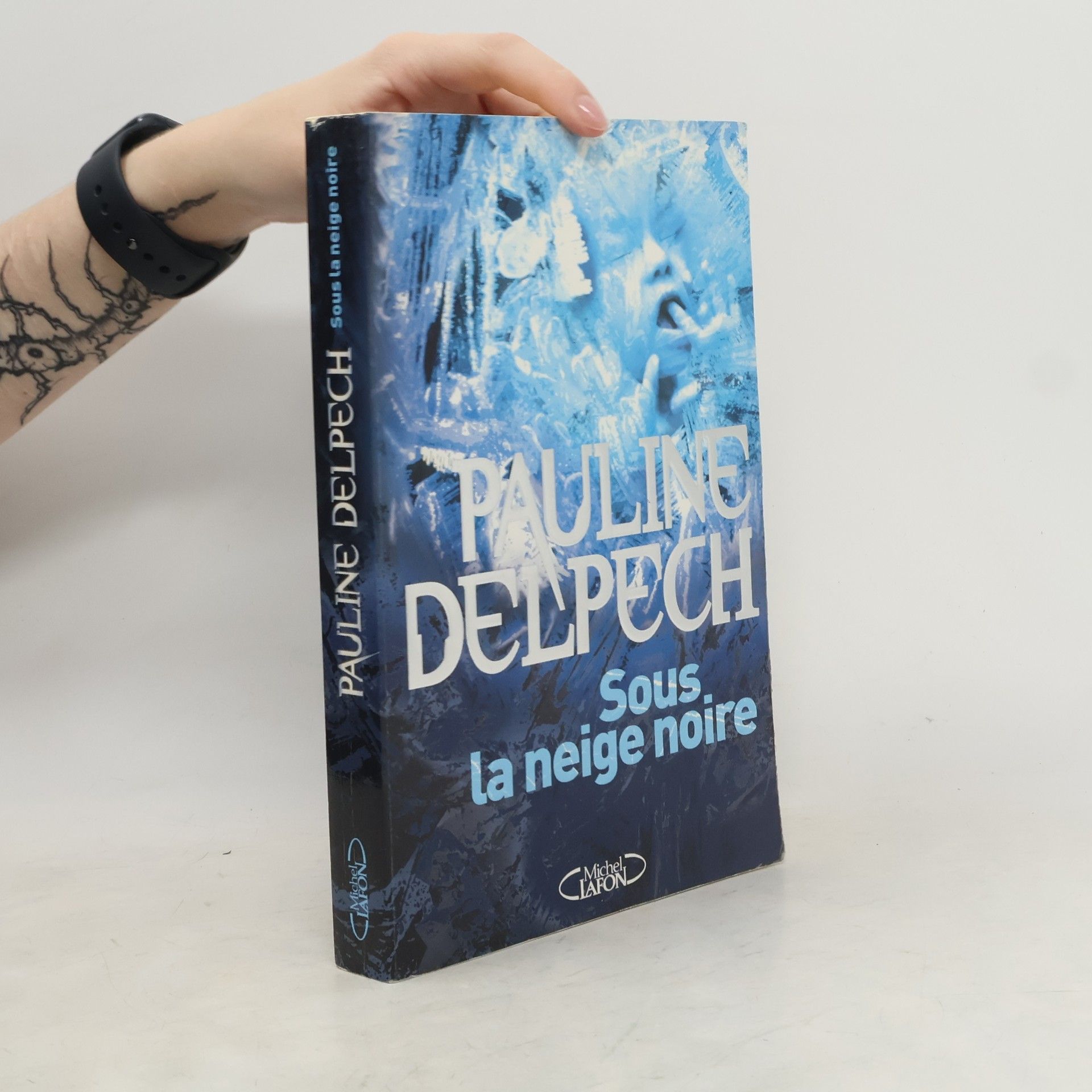 Pauline Delpech Sous la neige noire