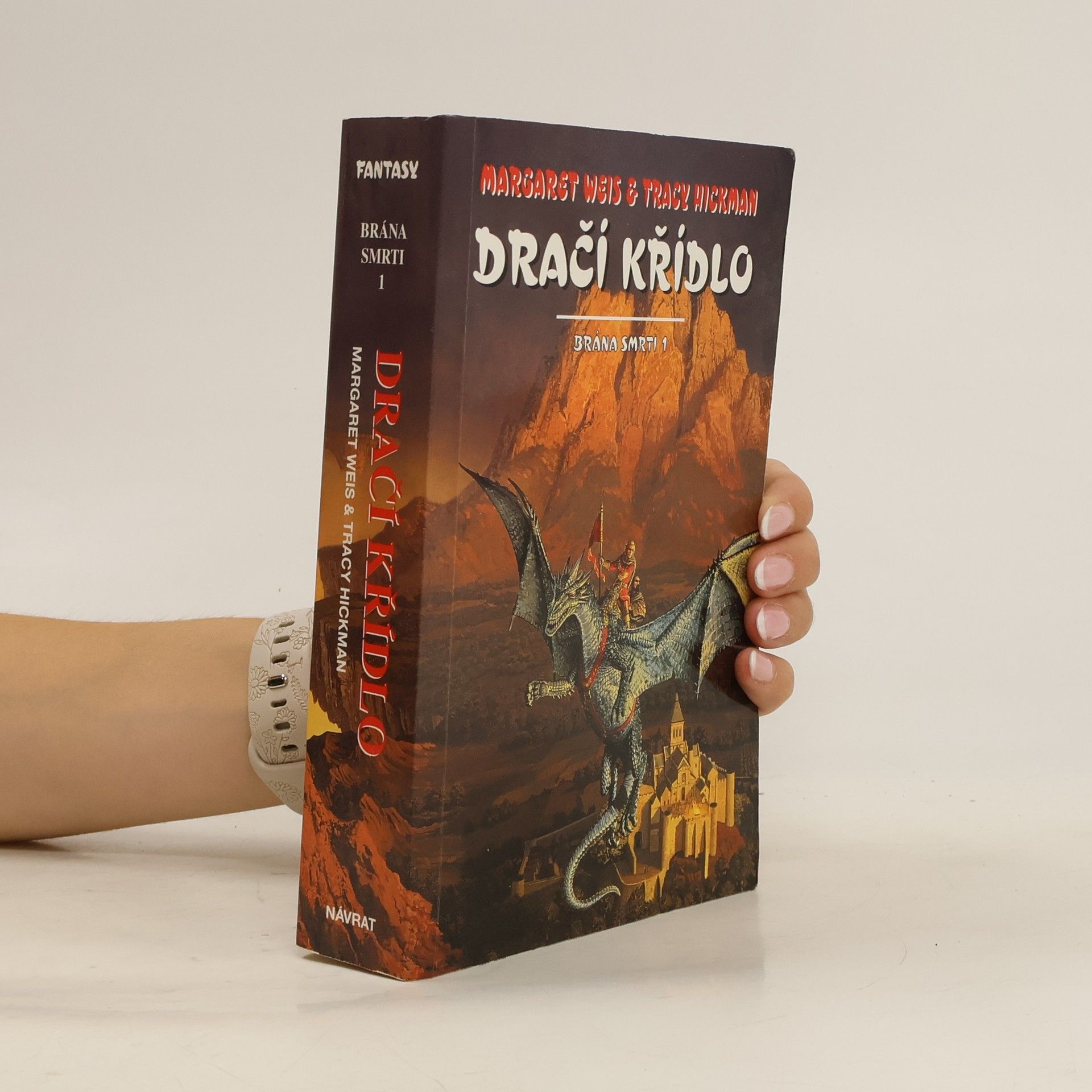 Margaret Weis Brána smrti 1. Dračí křídlo