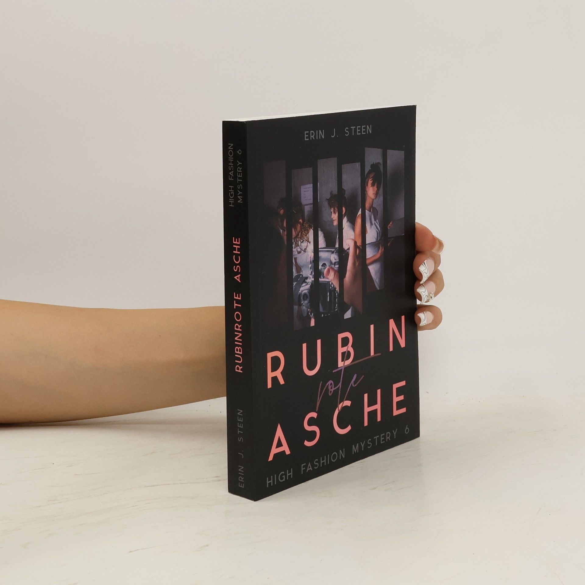 Erin J. Steen Rubinrote Asche