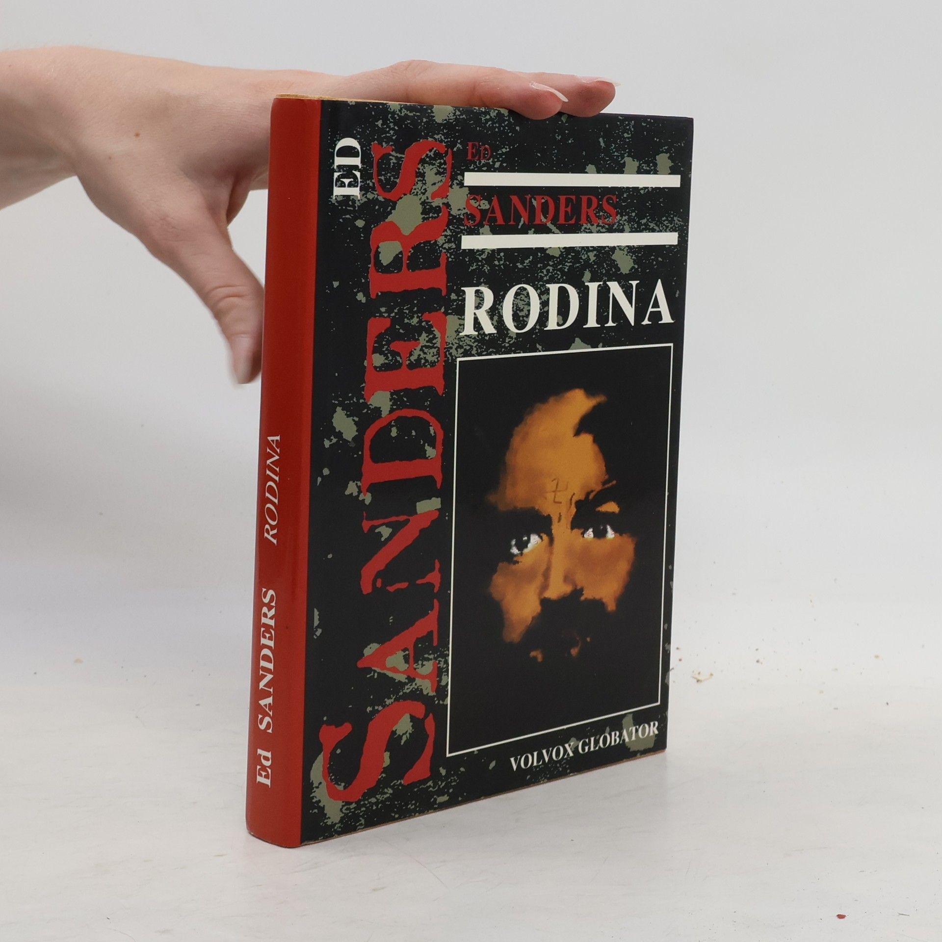 E. P. Sanders Rodina. Mansonova parta a její osudy