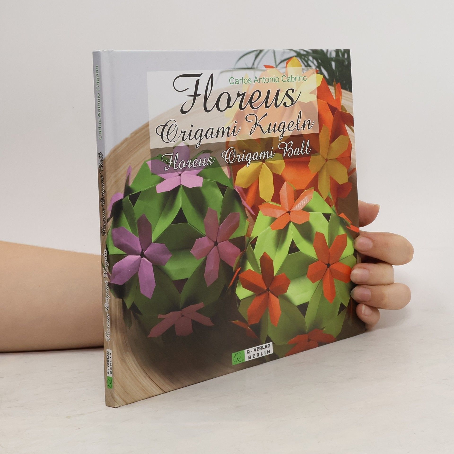 Carlos Antonio Cabrino Floreus Origami Kugeln