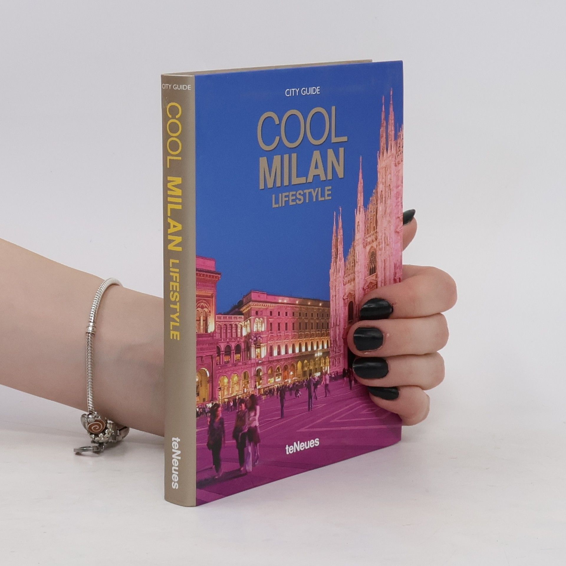 Elke Buscher Cool Milan