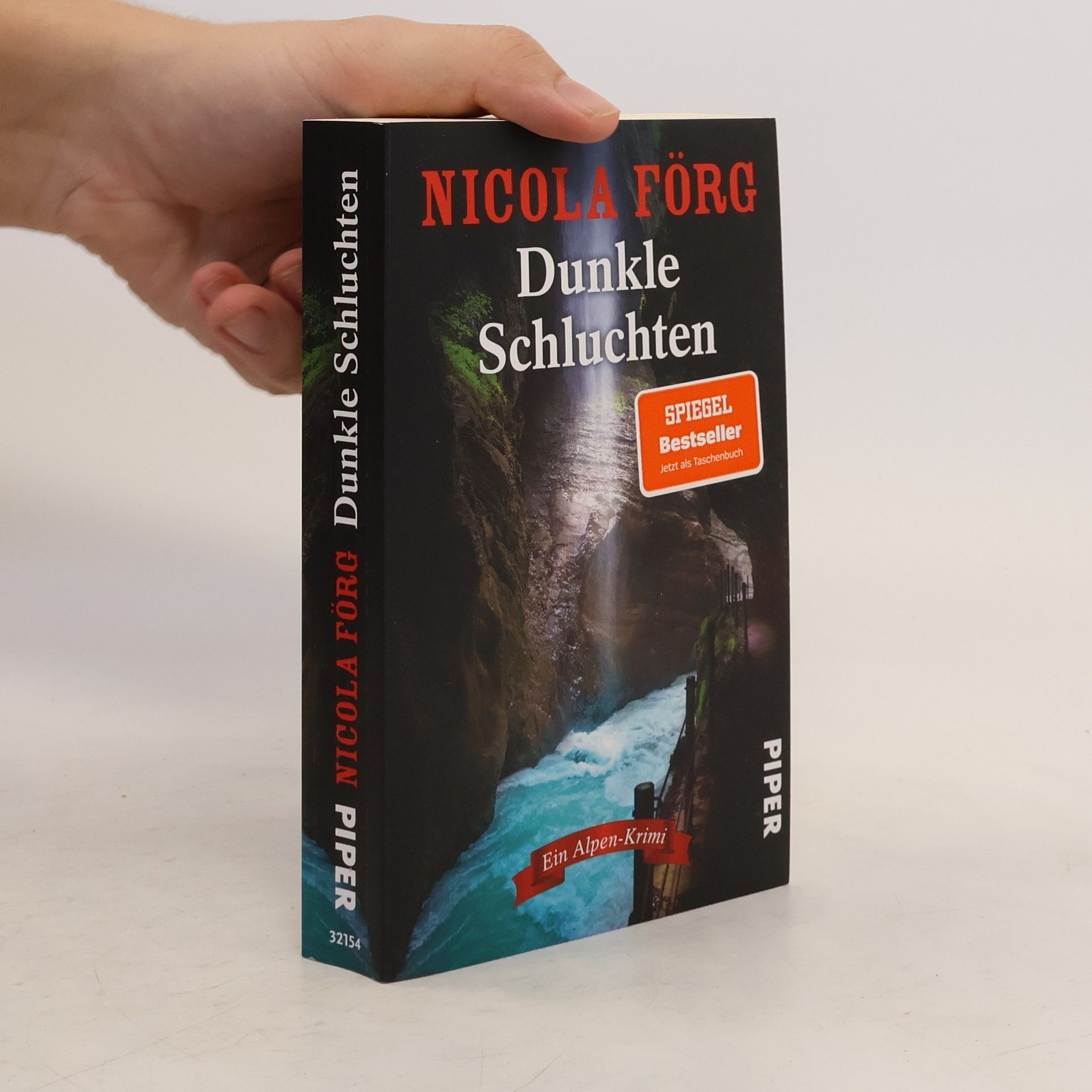 Nicola Förg Dunkle Schluchten