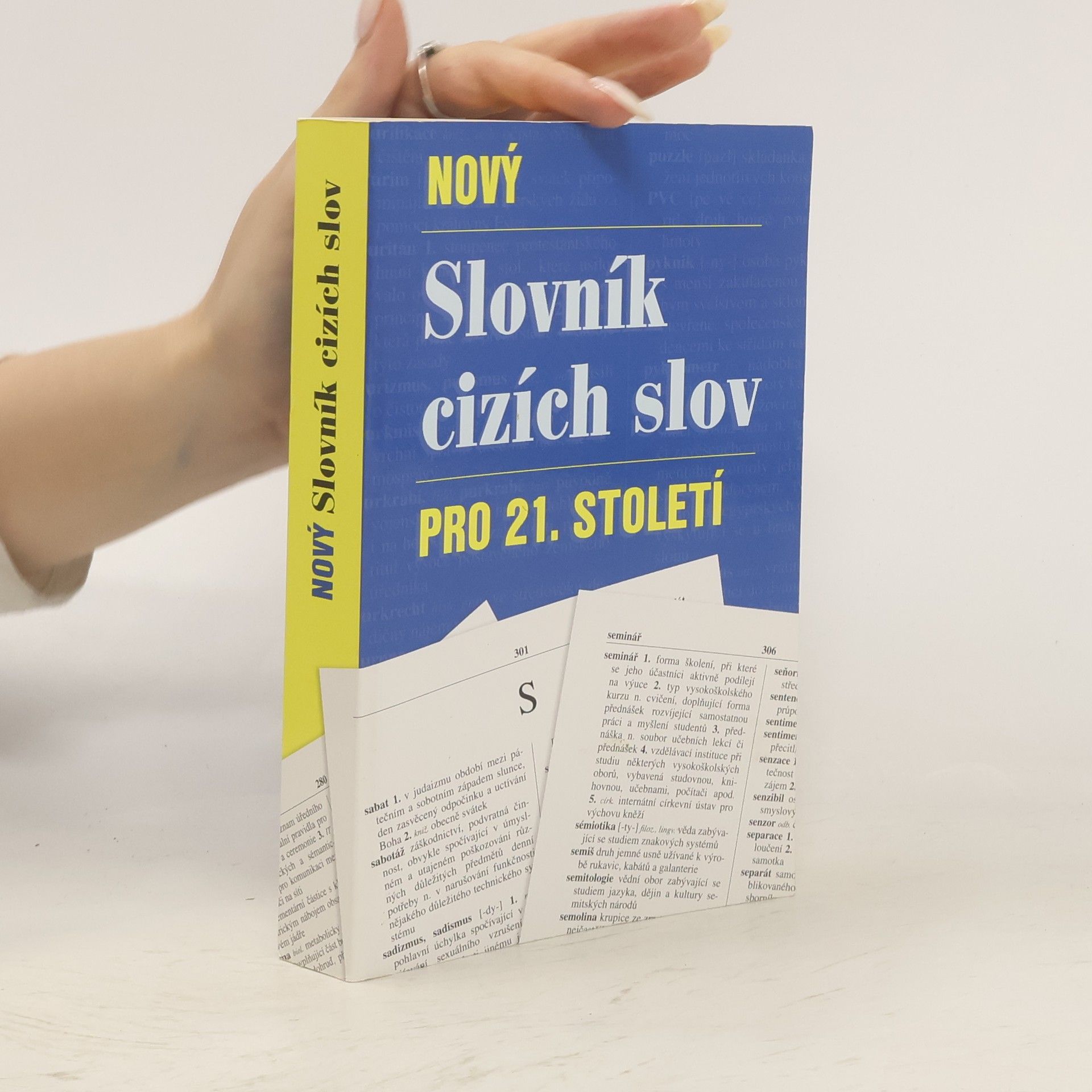 Various authors Nový slovník cizích slov pro 21. století Slovník cizích slov Slovník cizích slov pro 21. století