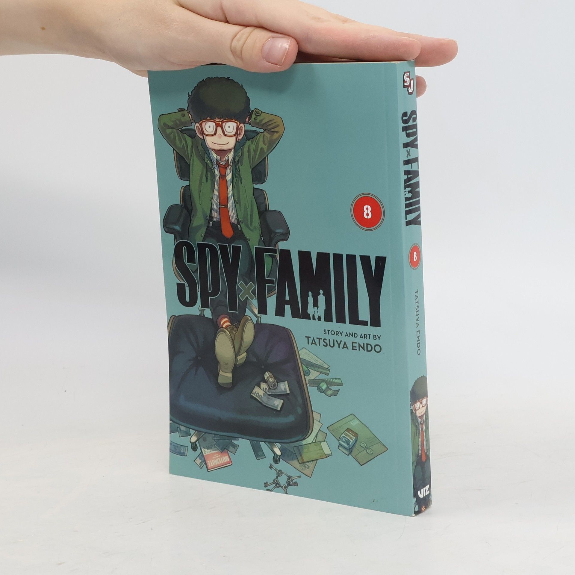 Tacuja Endó Spy x Family, Vol. 8