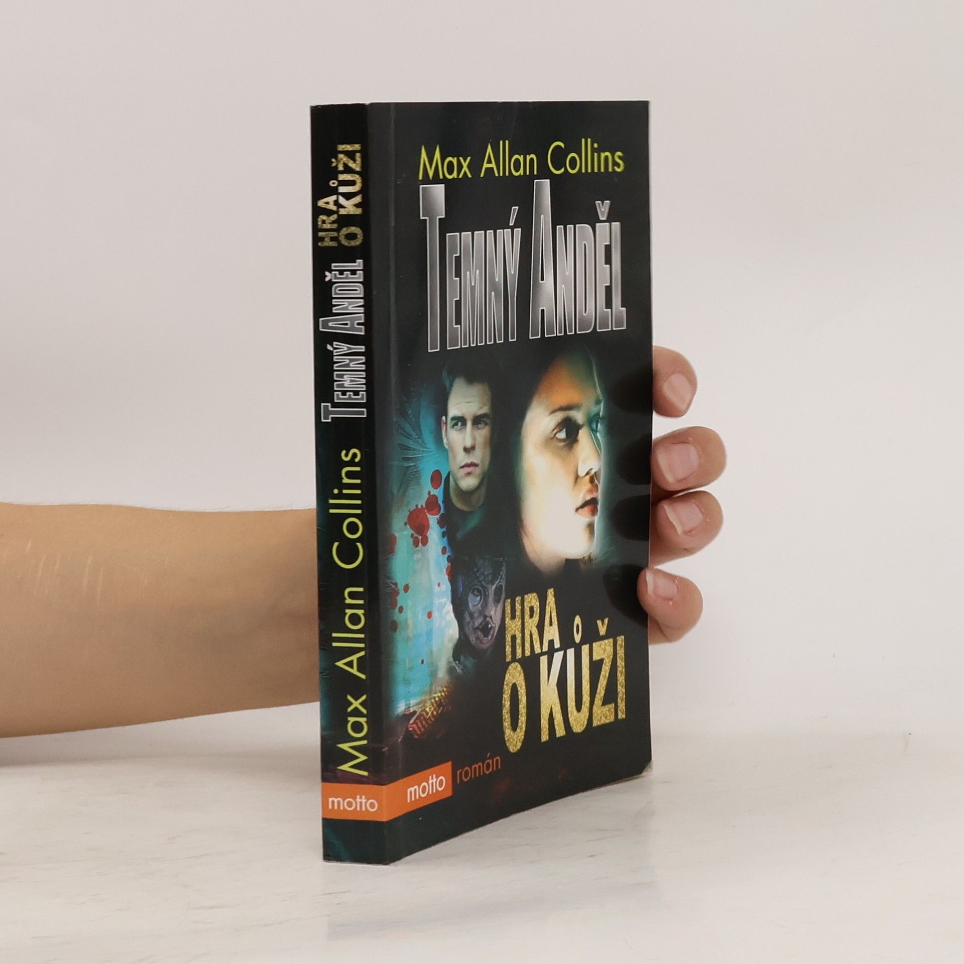 Max Allan Collins Temný anděl, Hra o kůži