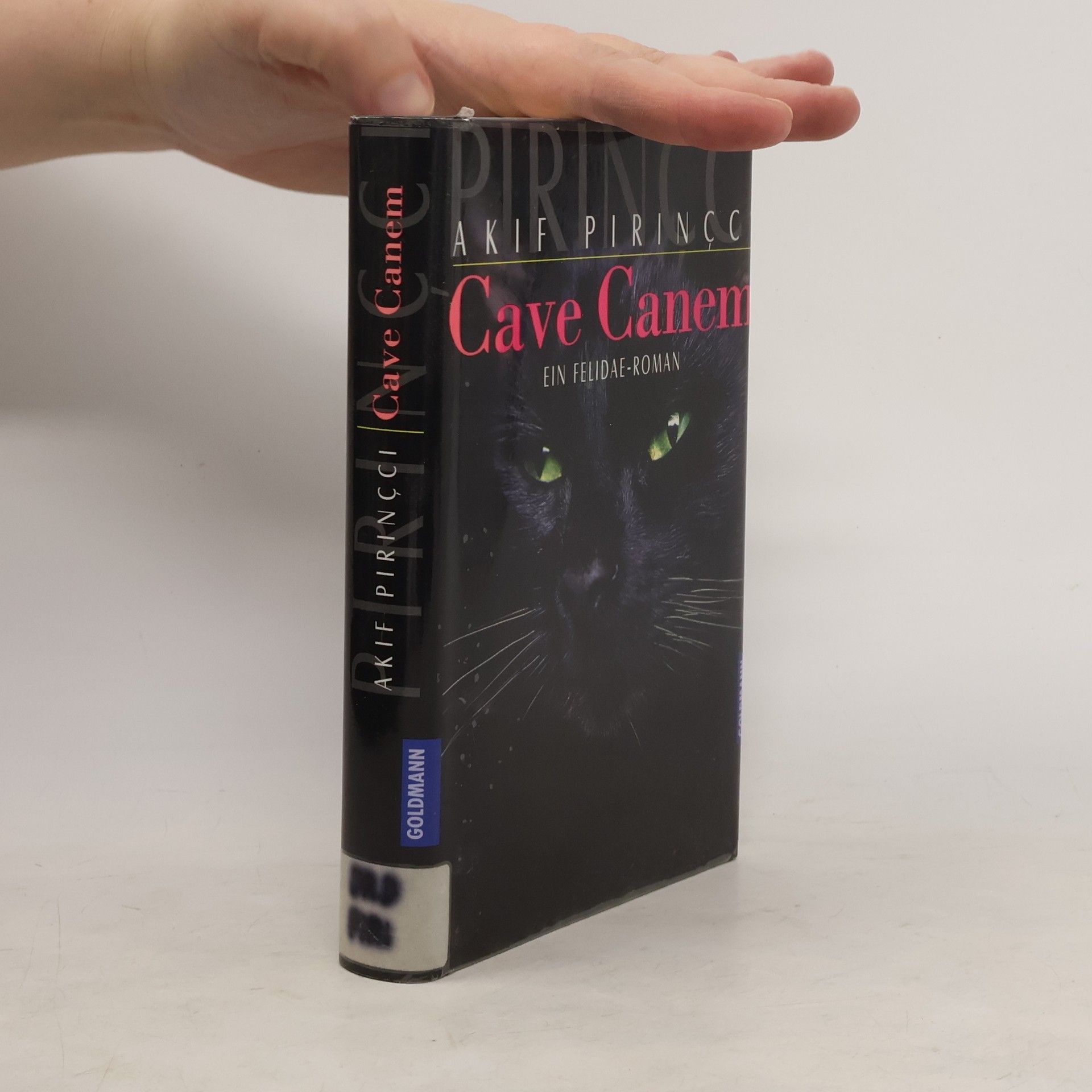 Akif Pirinçci Cave canem