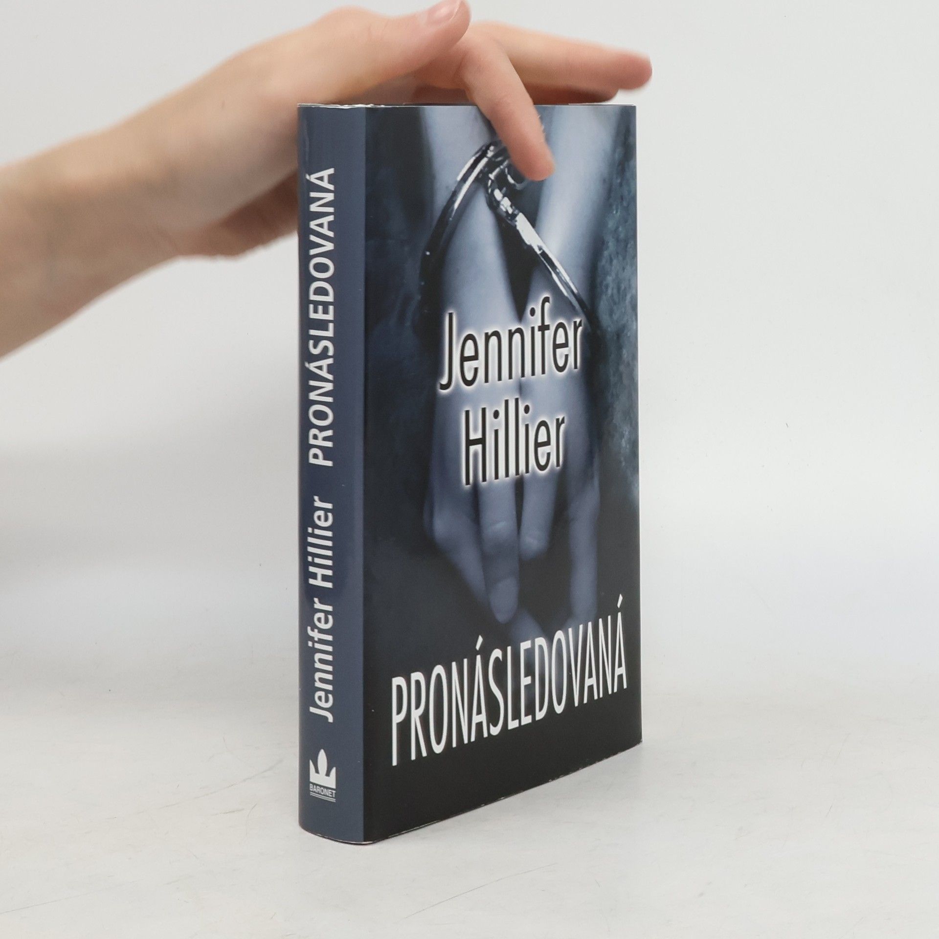 Jennifer Hillier Pronásledovaná