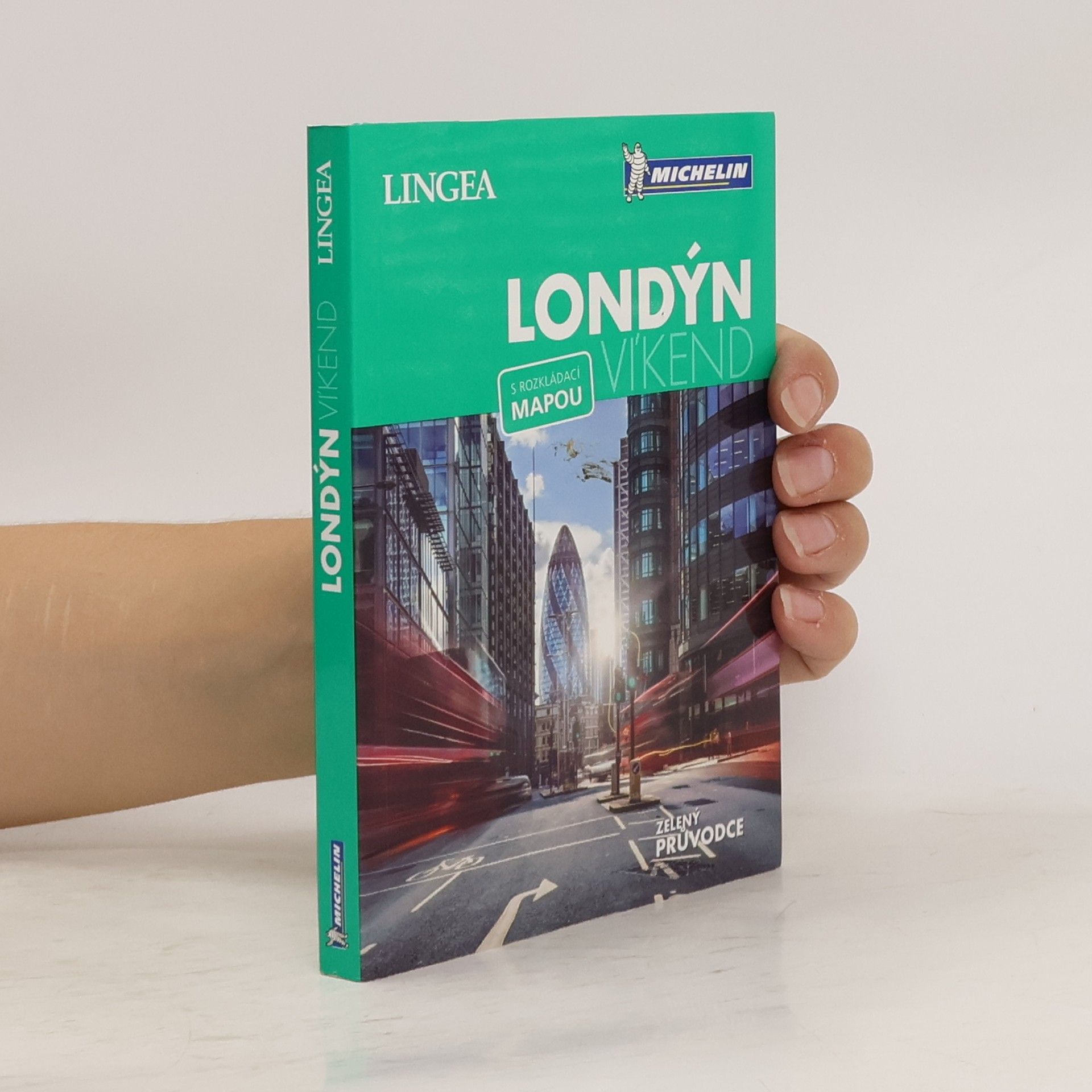 kolektiv Londýn - víkend. S rozkládací mapou