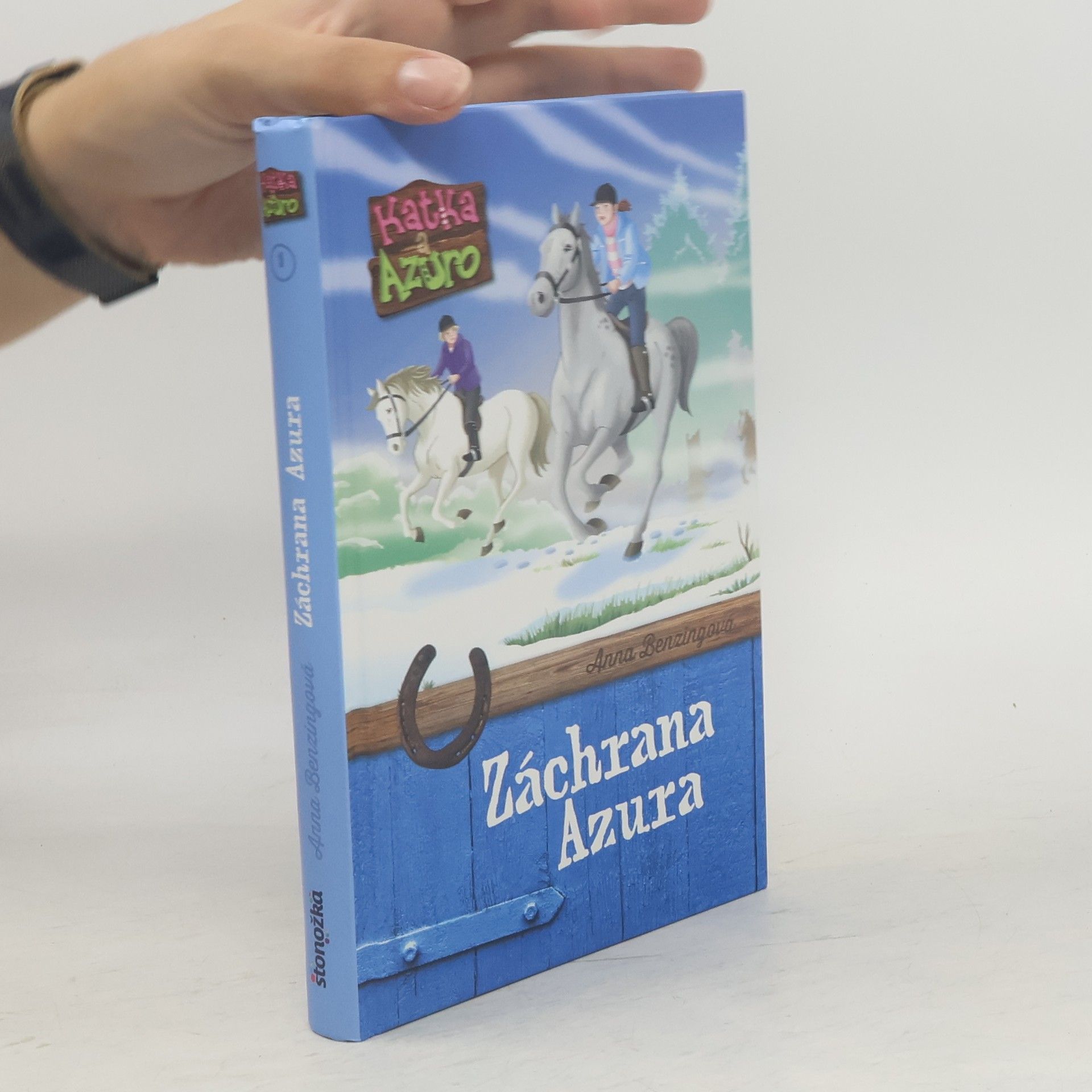 Anna Benzing Záchrana Azura
