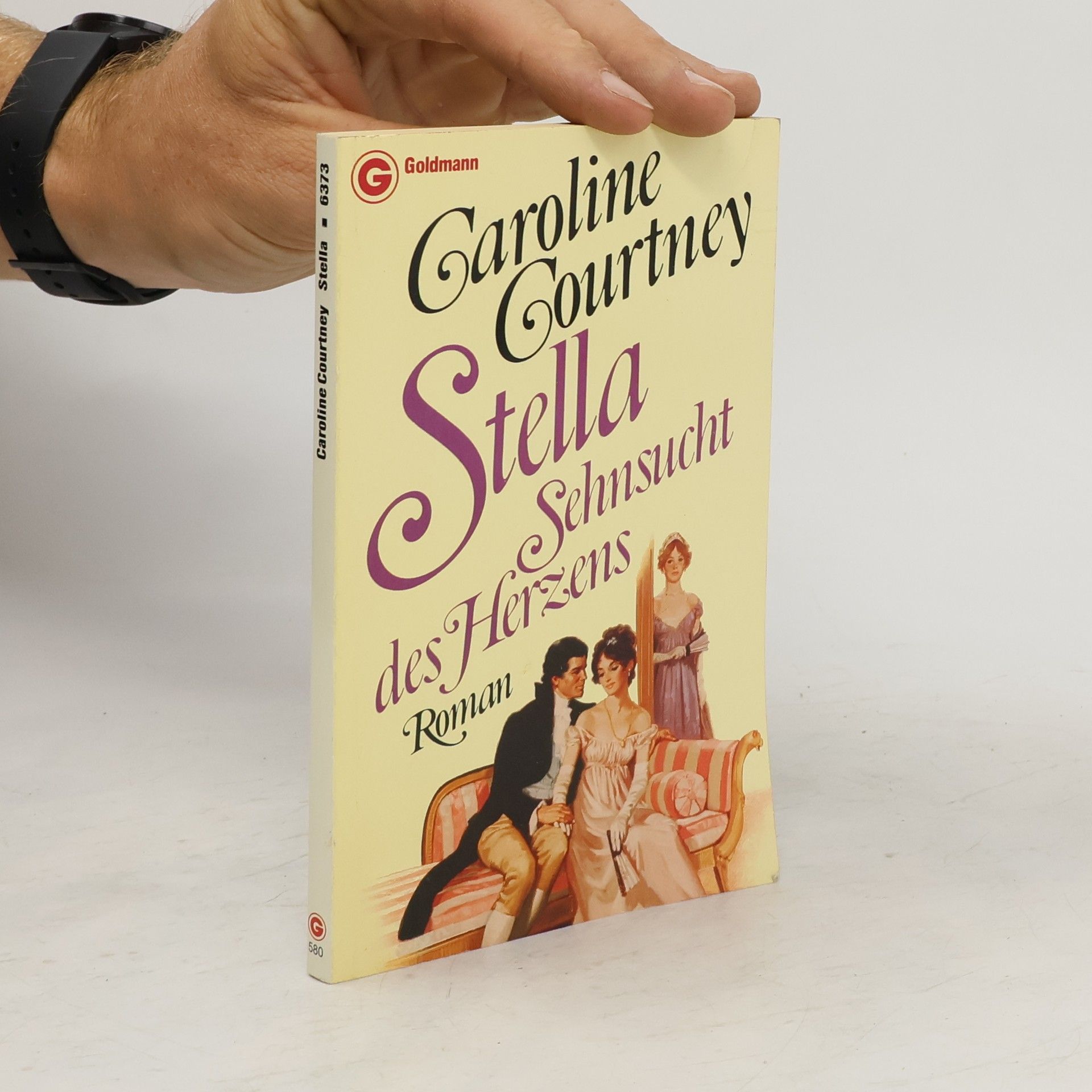Caroline Courtney Stella