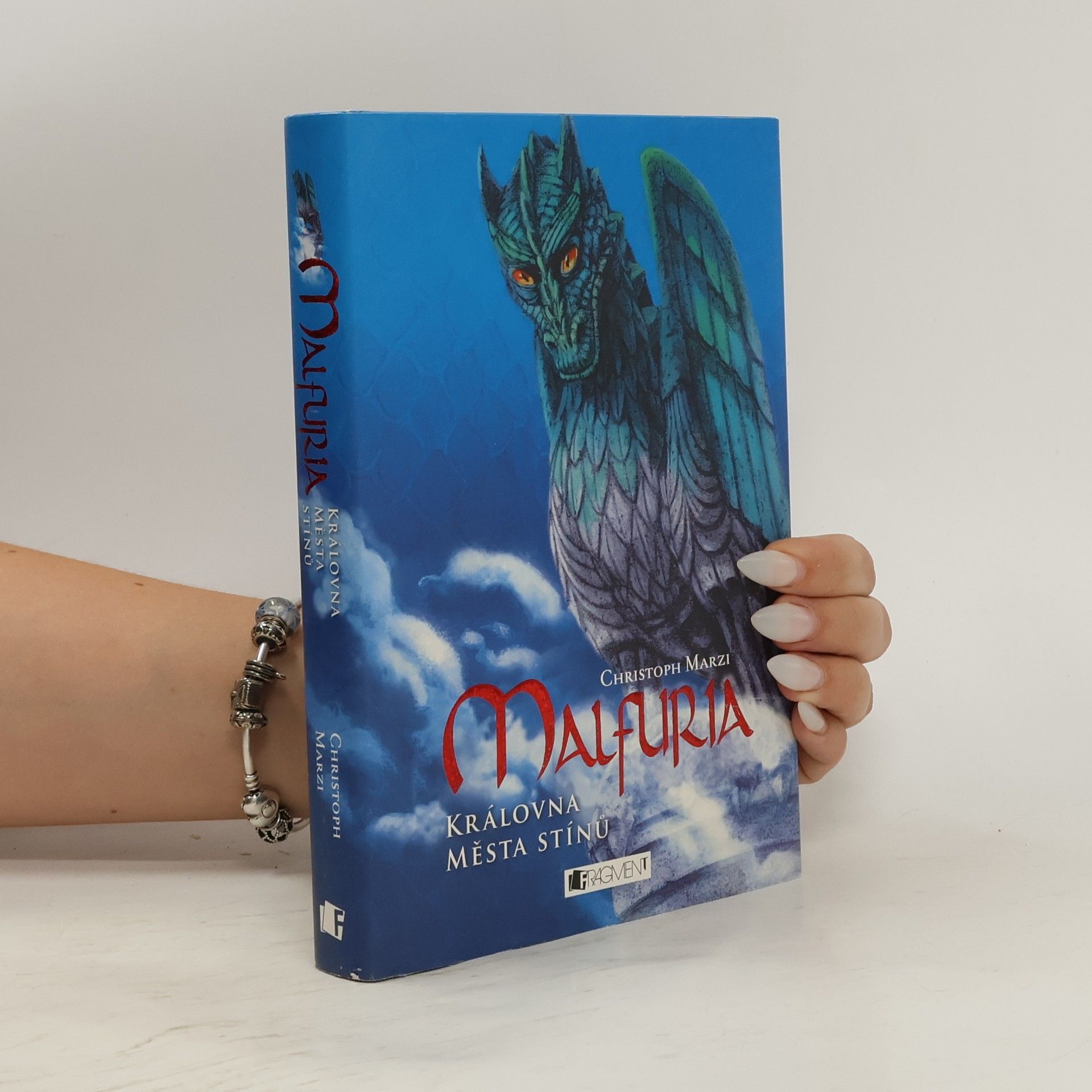 Christoph Marzi Malfuria. Královna Města stínů