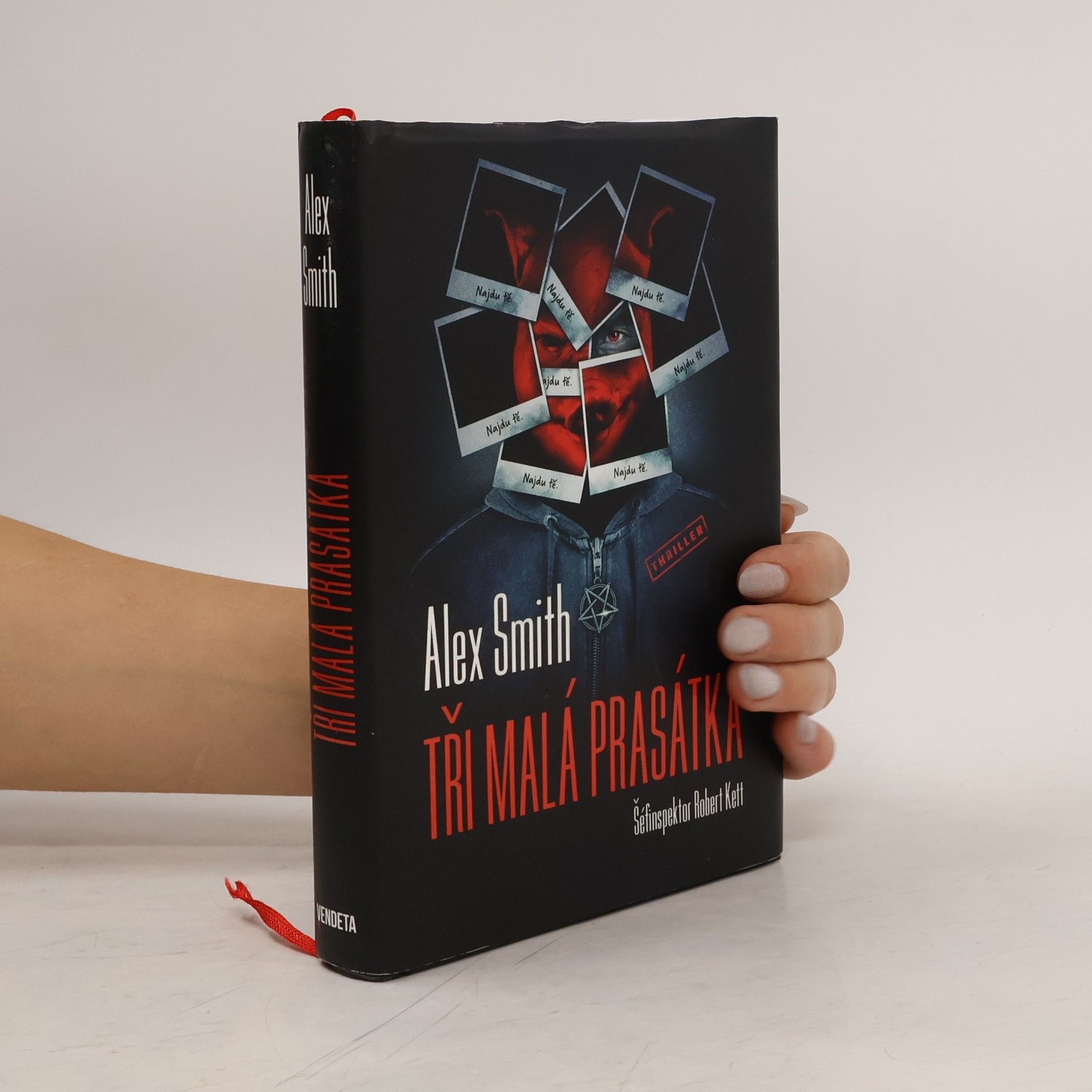 Alexander Gordon Smith Tři malá prasátka