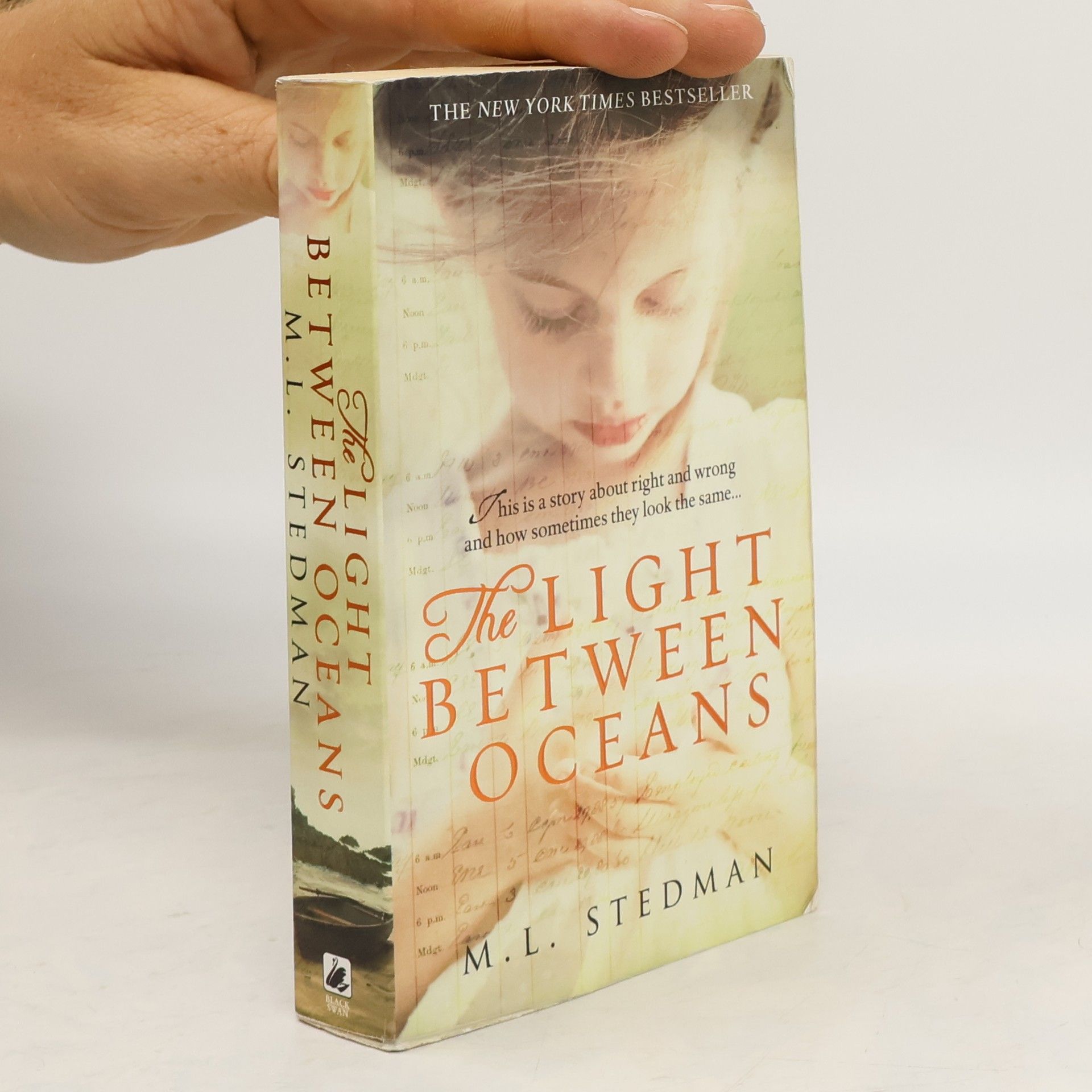 M. L. Stedman The light between oceans