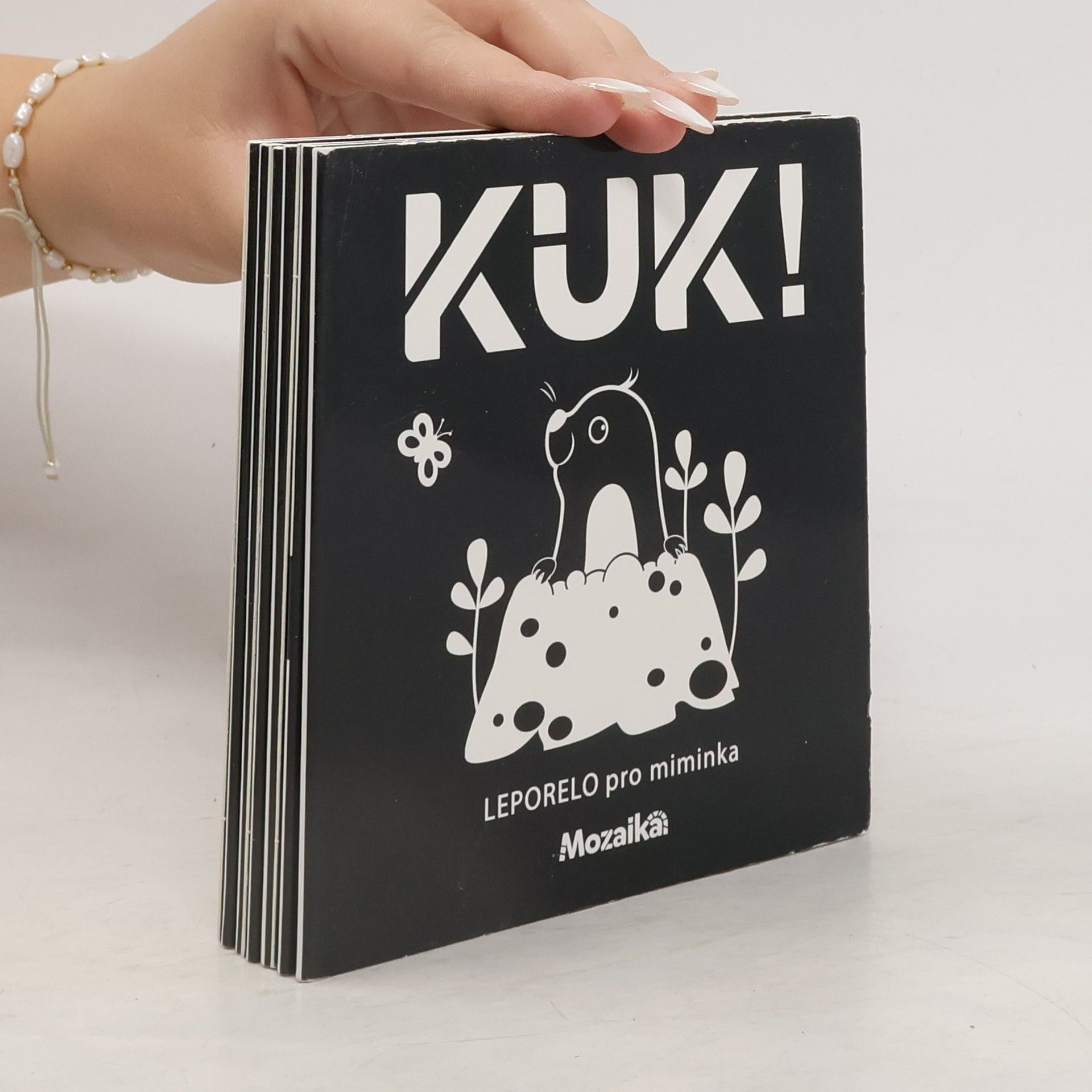 Kolektiv autorů Kuk! : leporelo pro miminka