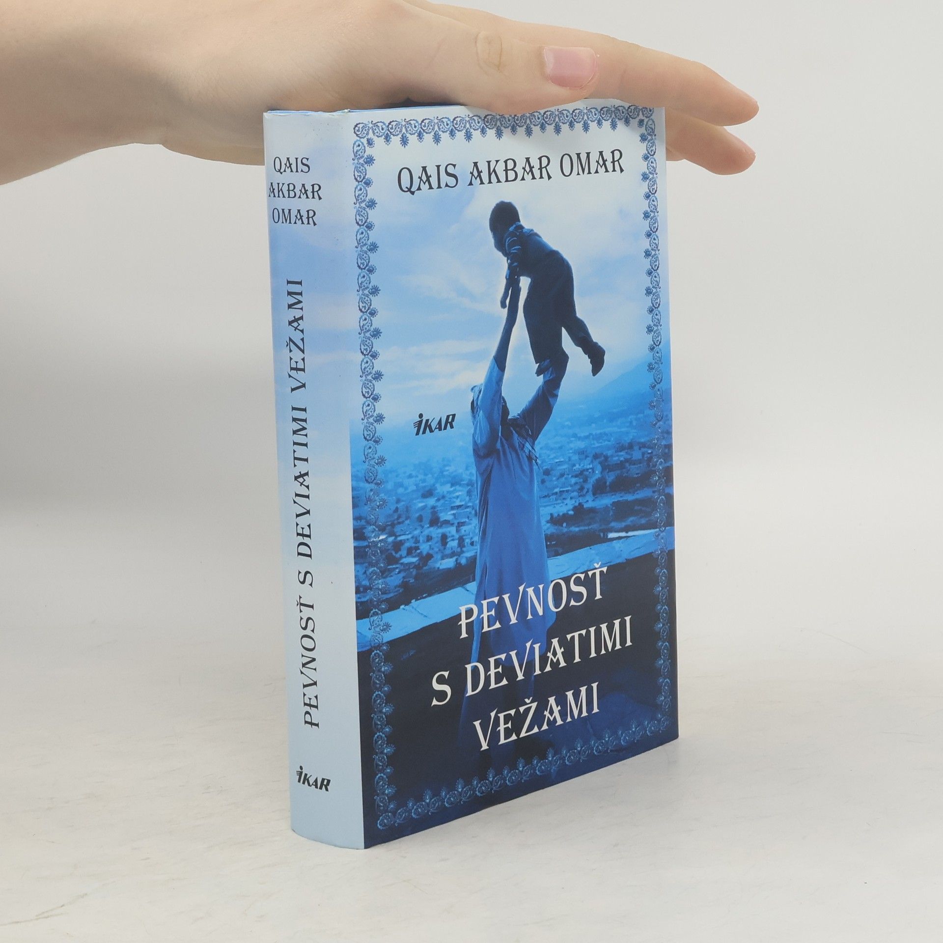 Qais Akbar Omar Pevnosť s deviatimi vežami