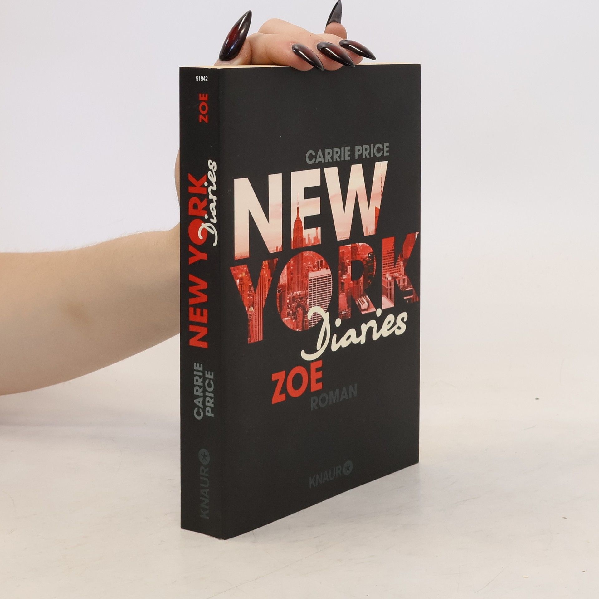 Carrie Price New York Diaries - Zoe