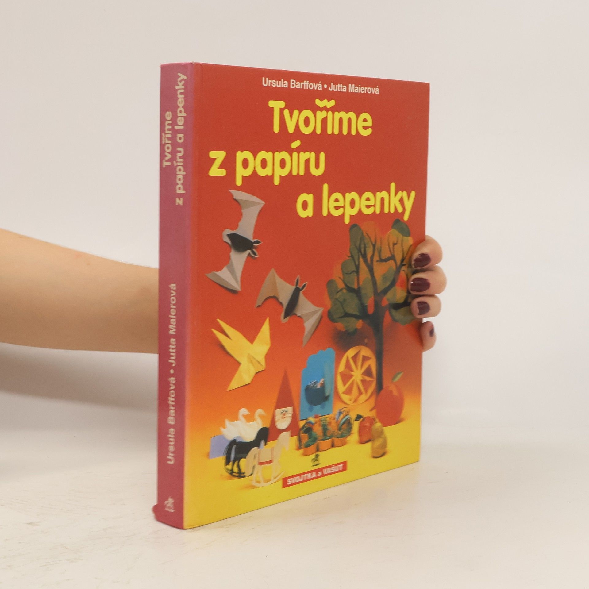 Ursula Barff Tvoříme z papíru a lepenky