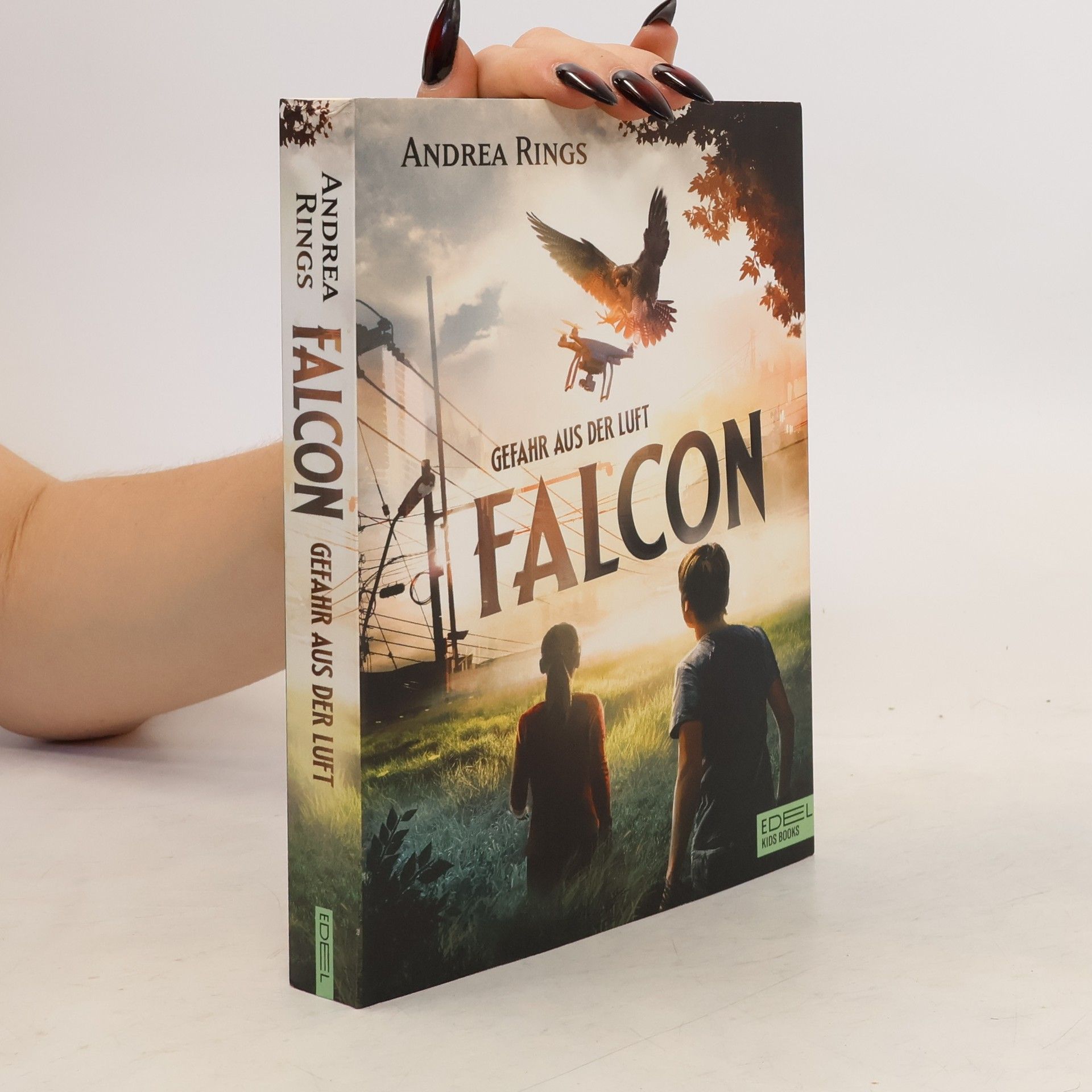 Andrea Rings Falcon