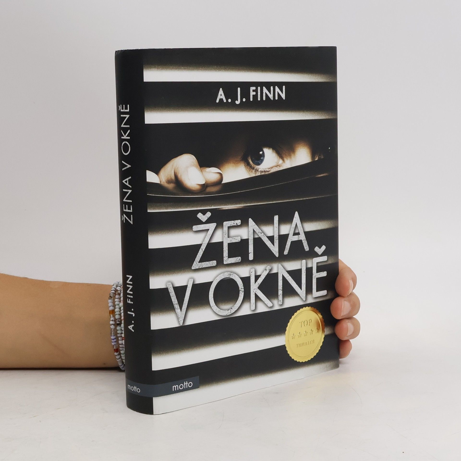 A. J. Finn Žena v okně