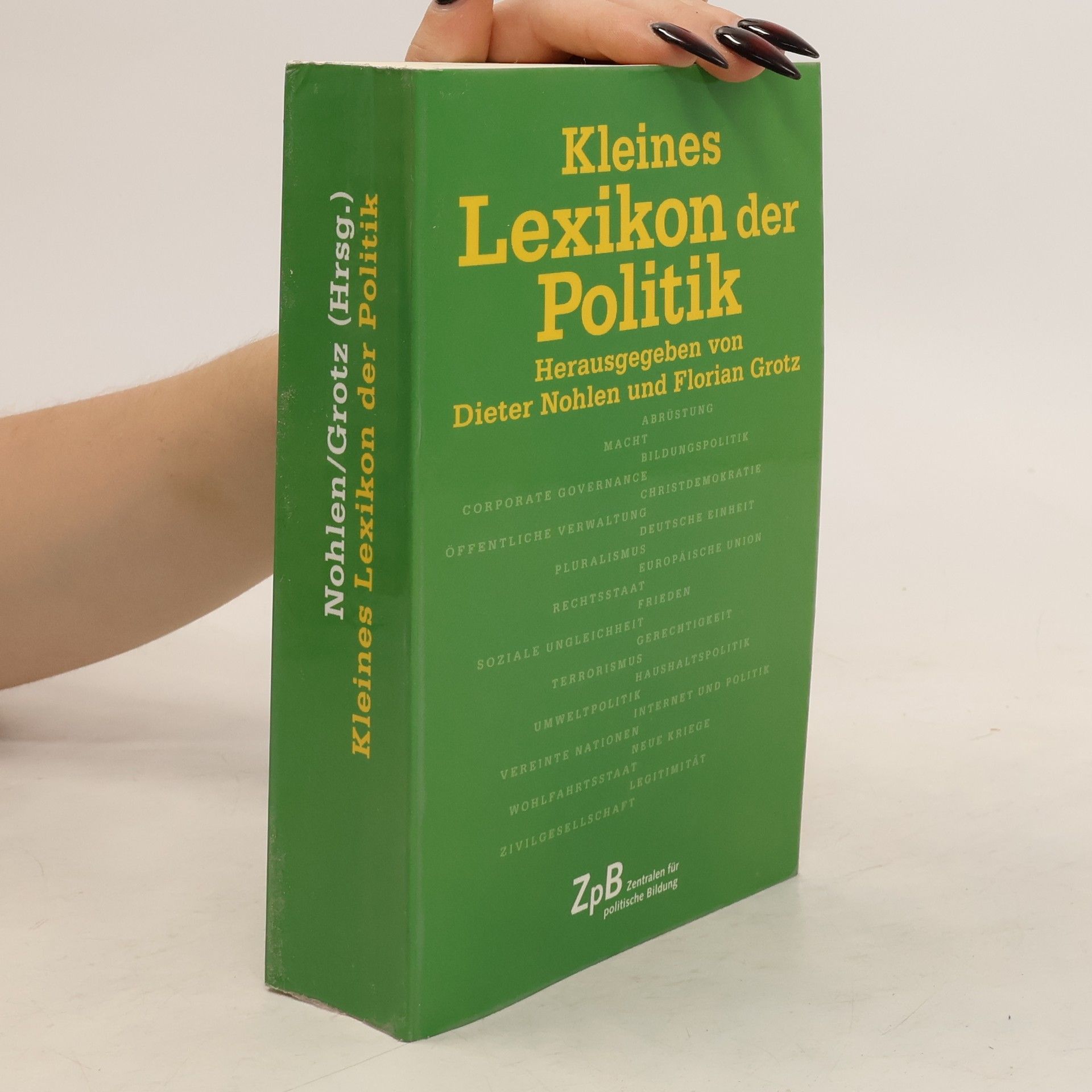 Dieter Nohlen Kleines Lexikon der Politik