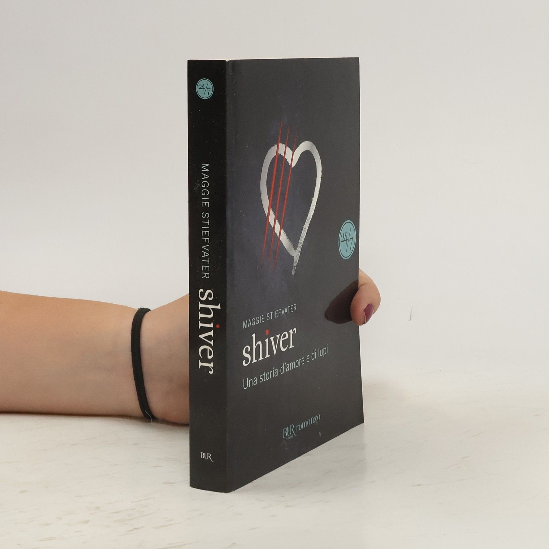 Mari Accardi Shiver. Una storia d'amore e di lupi