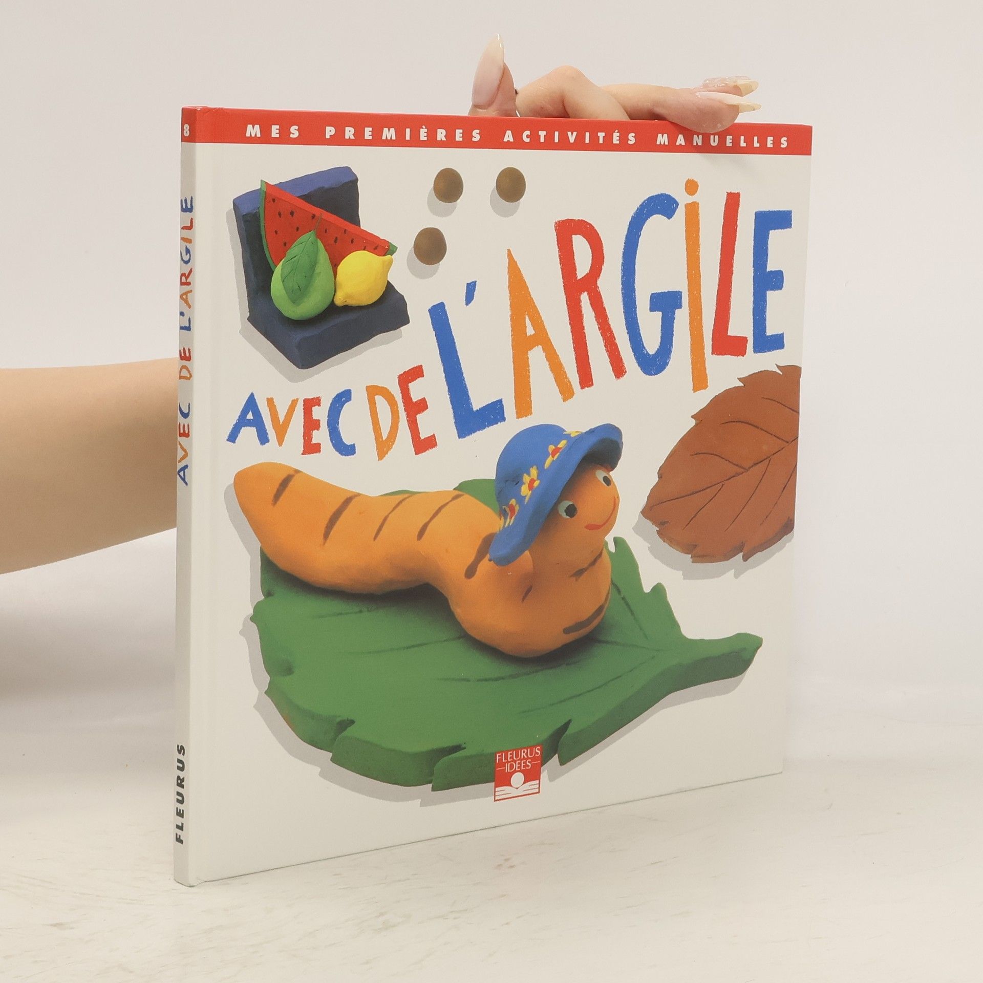 Carme Bohera Avec de l'argile