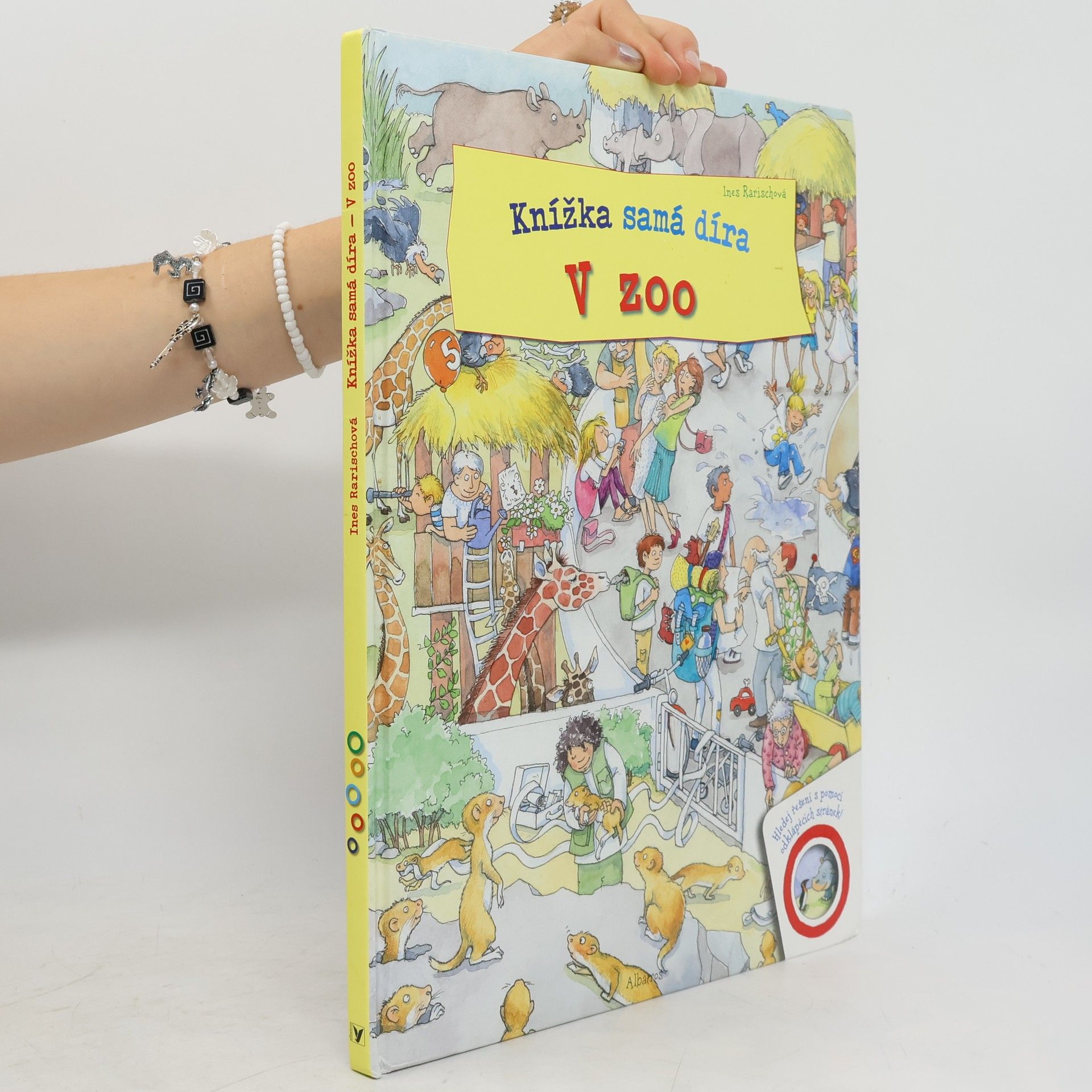 Ines Rarisch Knížka samá díra - V zoo