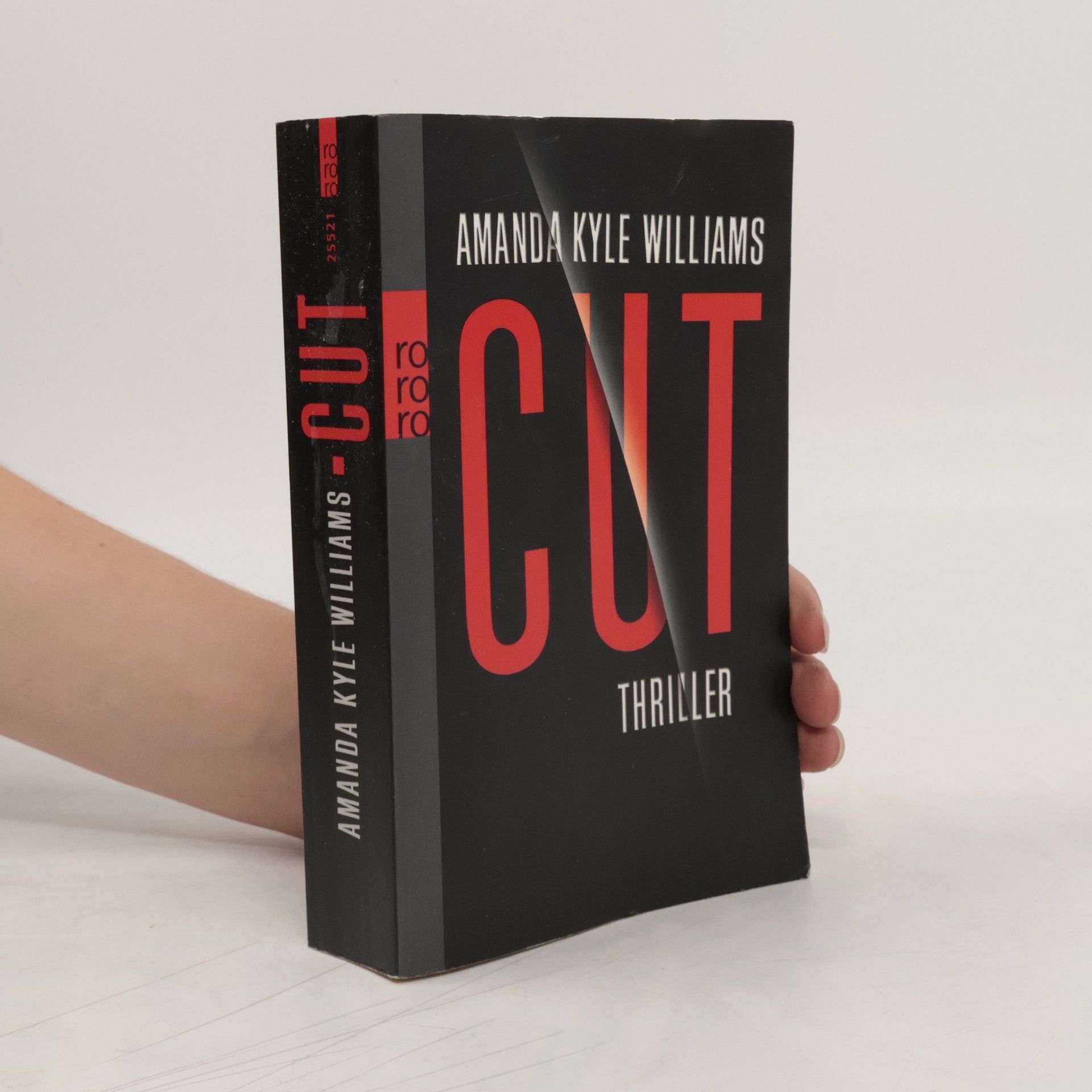 Amanda Kyle Williams Cut