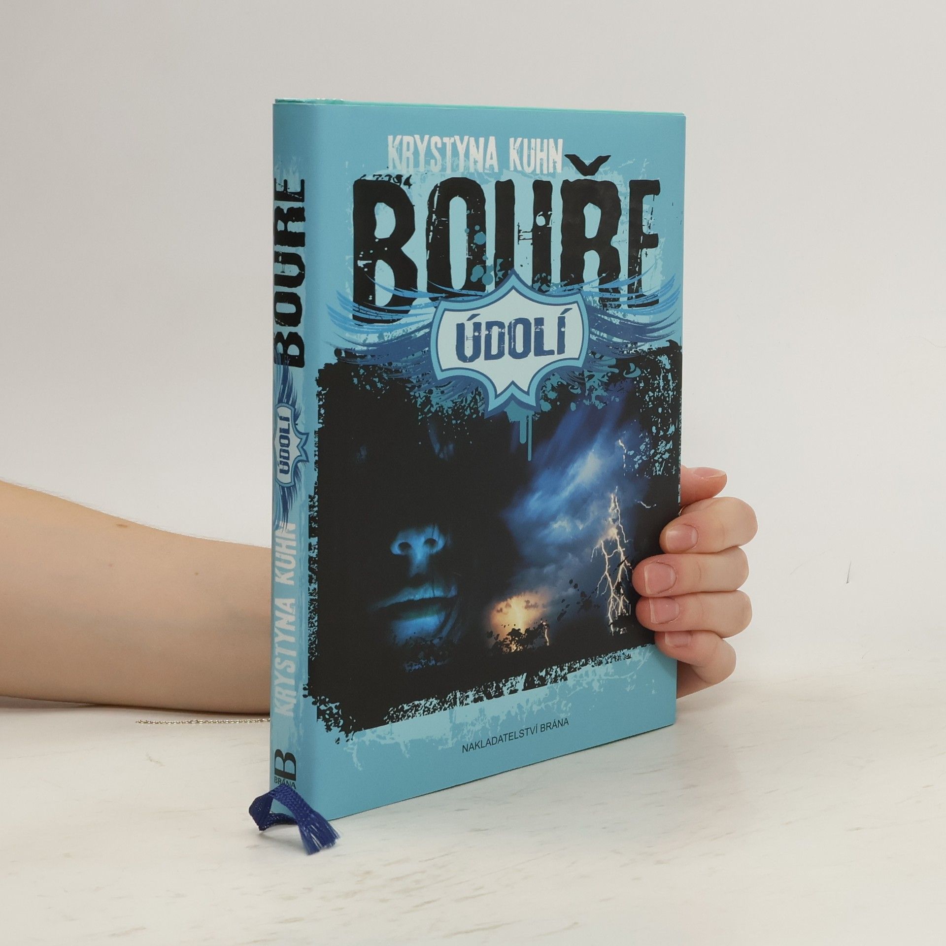 Krystyna Kuhn Údolí. 3. díl. Bouře