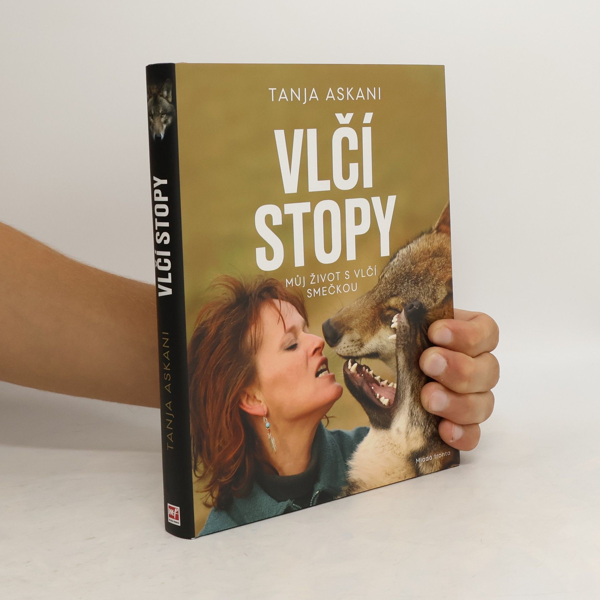 Tanja Askani Vlčí stopy: Můj život s vlčí smečkou