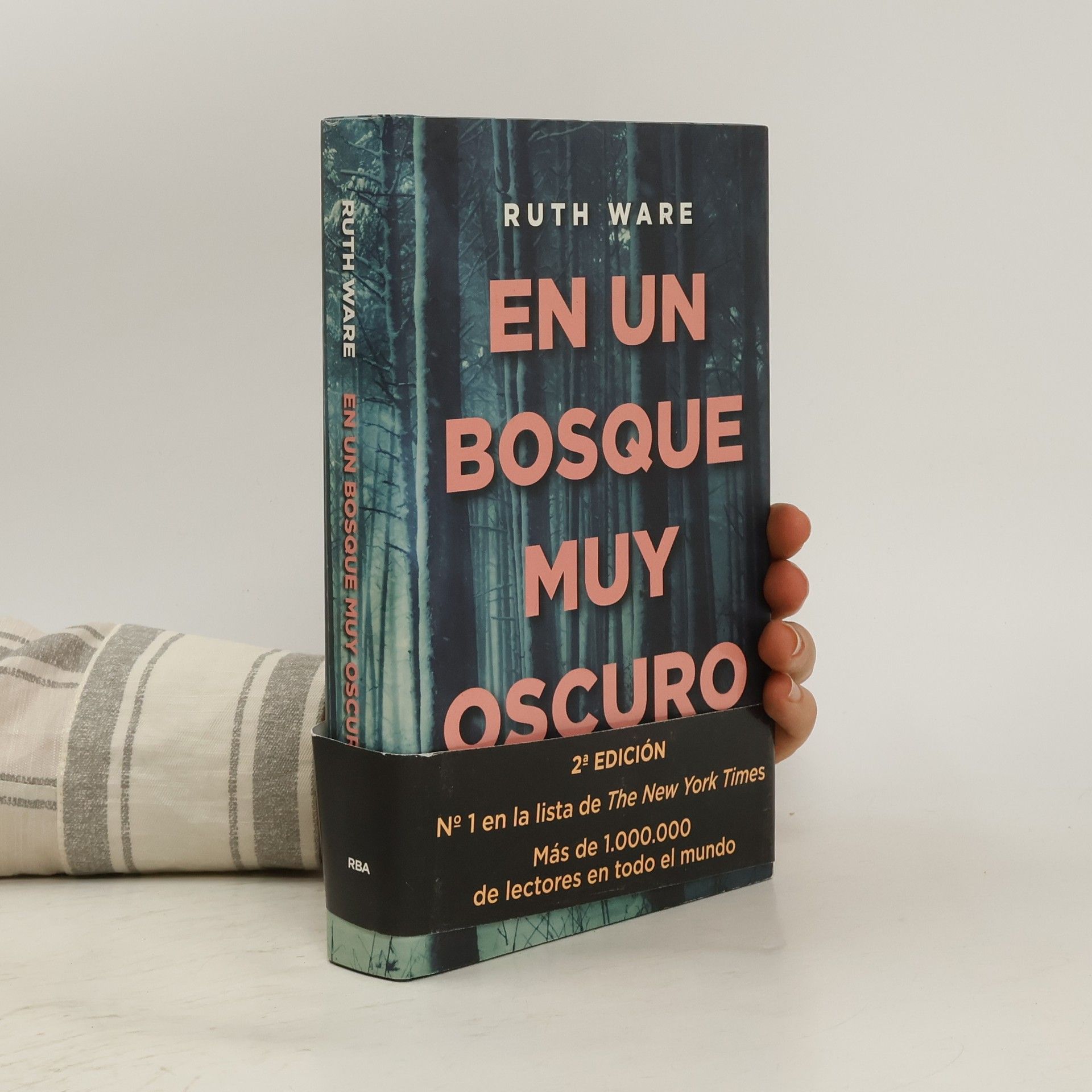 Ana Herrera Ferrer En un bosque muy oscuro