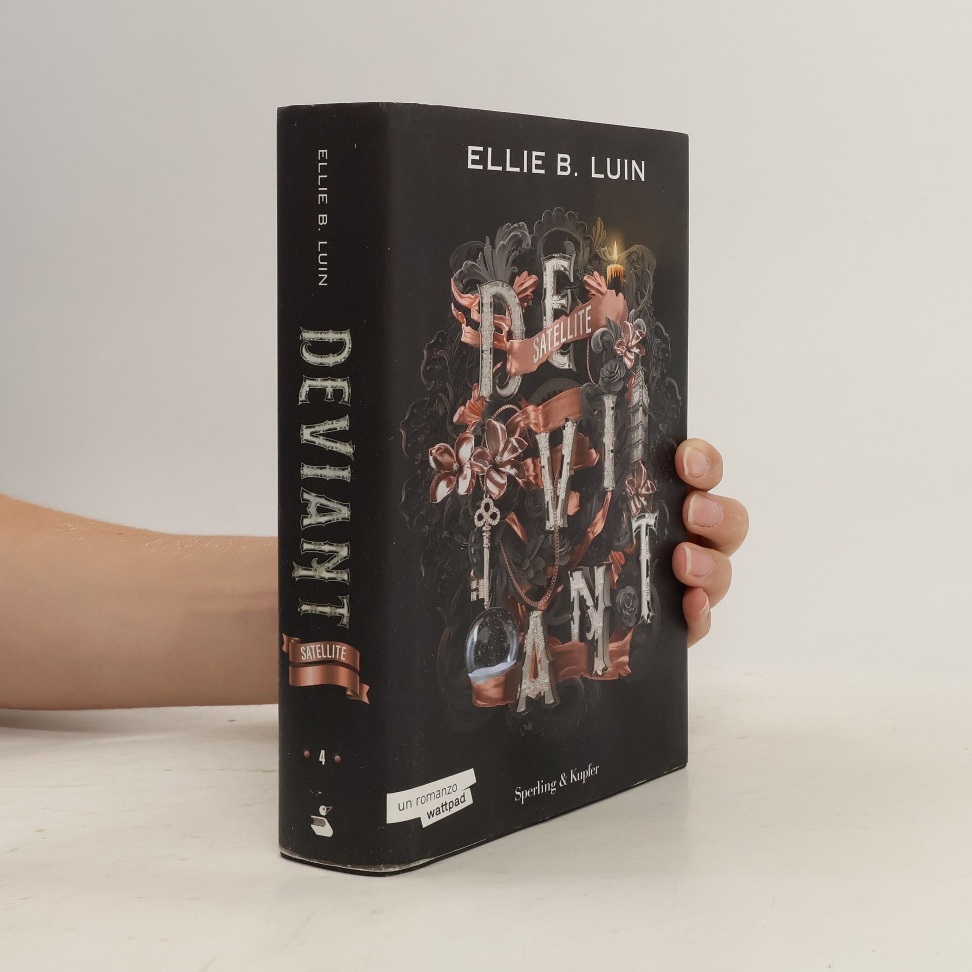 Ellie B. Luin Deviant. Satellite