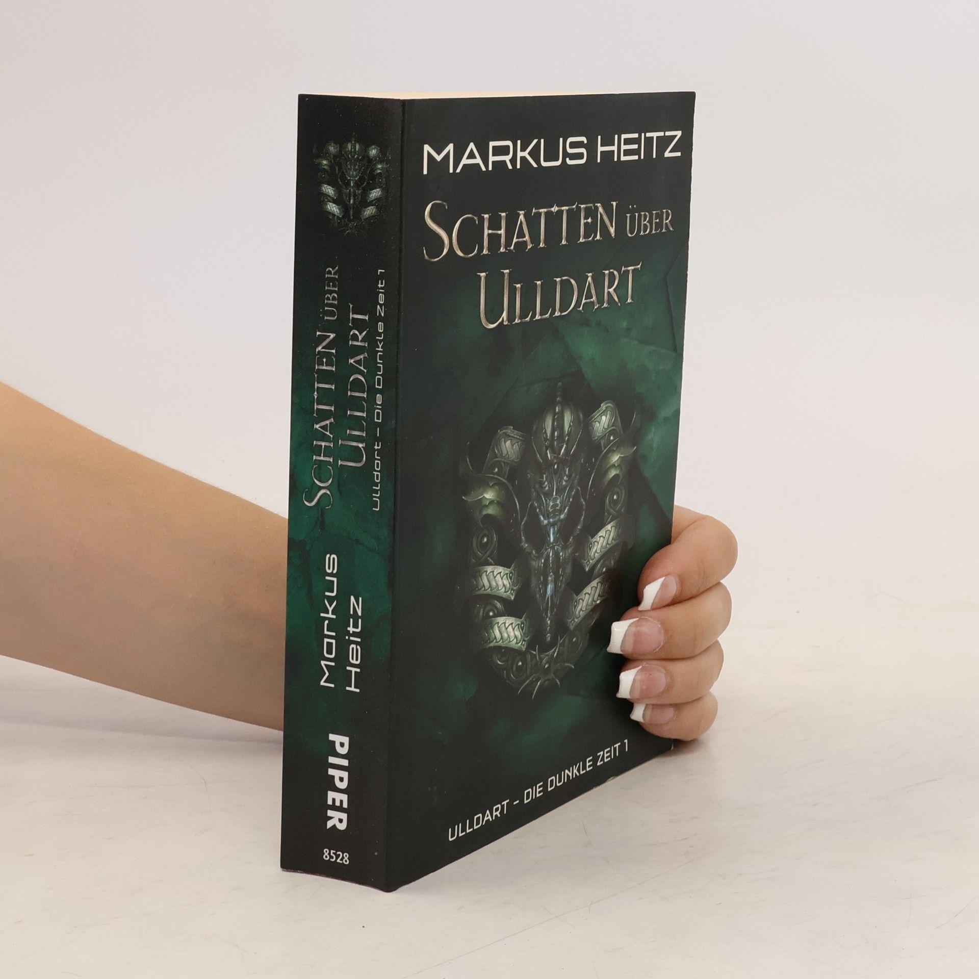 Markus Heitz Schatten über Ulldart. Ulldart - Die dunkle Zeit 1