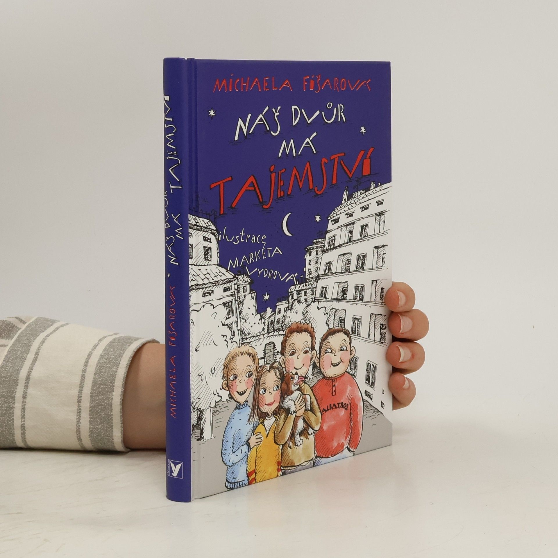 Náš dvůr má tajemství