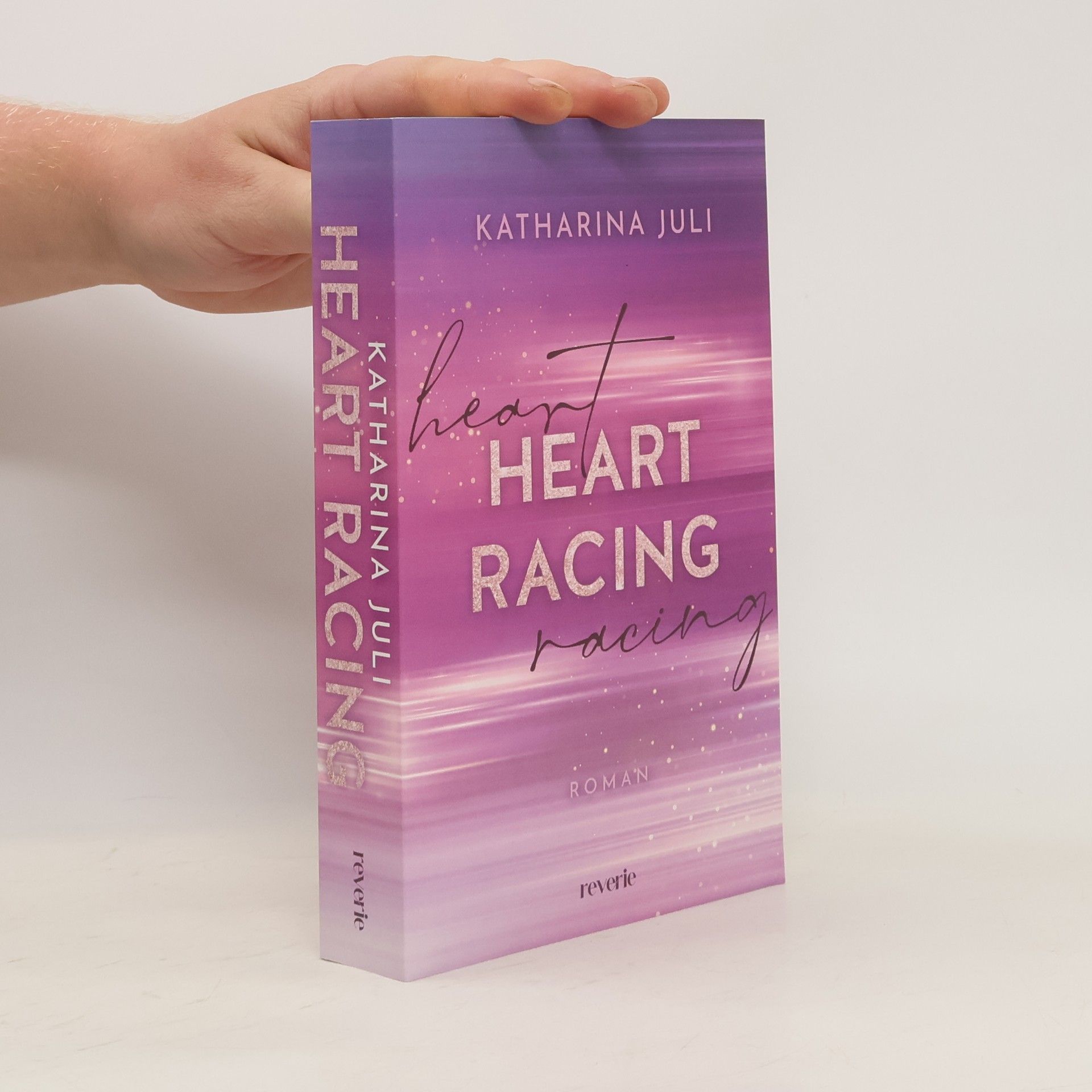 Katharina Juli Heart Racing. Roman | DIE New Adult Romance in der Welt des Rennsports | Mit Tropes wie Workplace-Romance, Enemies-to-Lovers und Secret Relationship