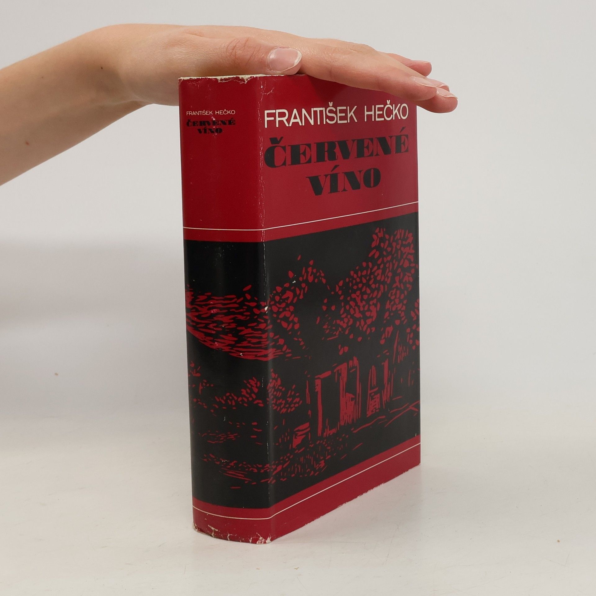 František Hečko Červené víno