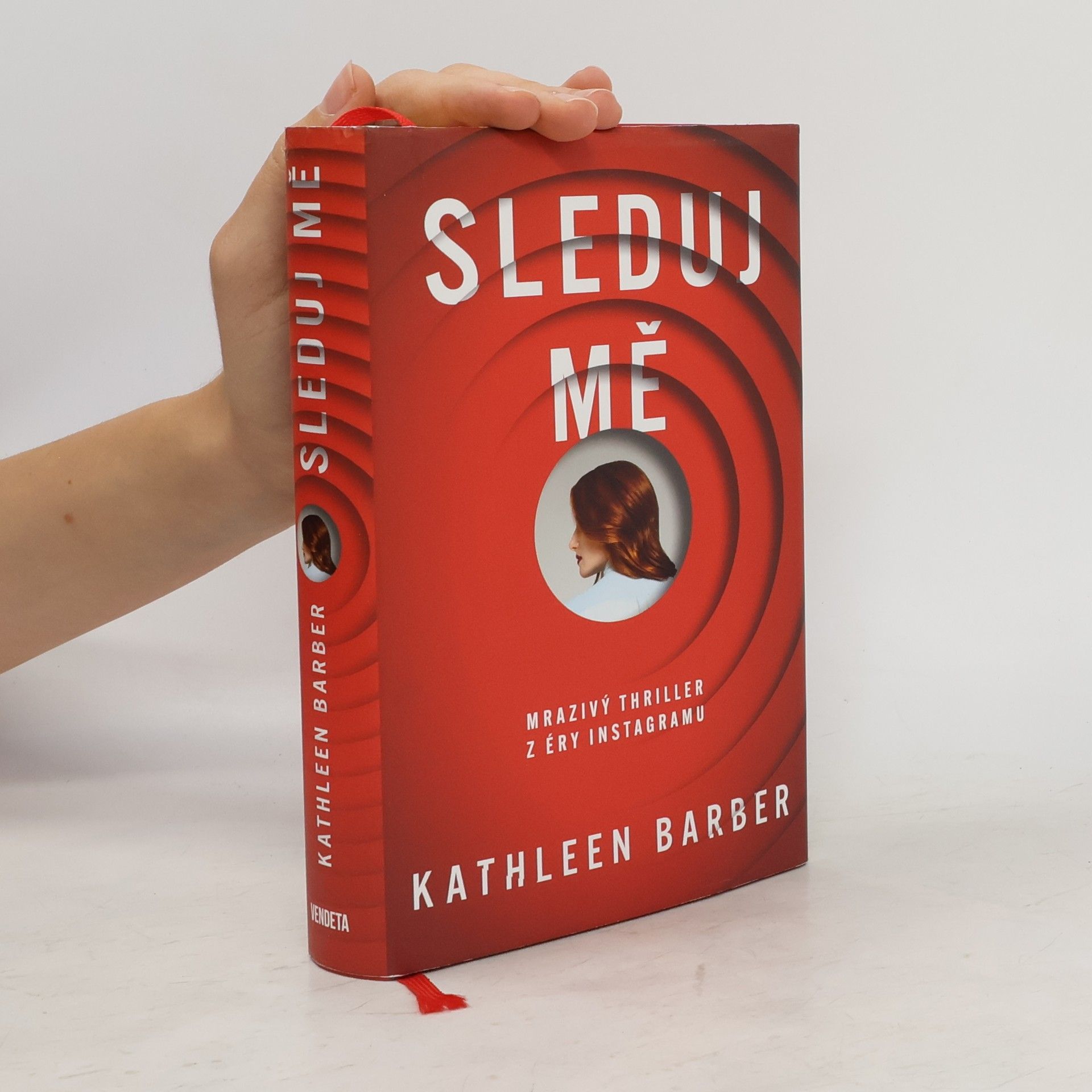 Kathleen Barber Sleduj mě