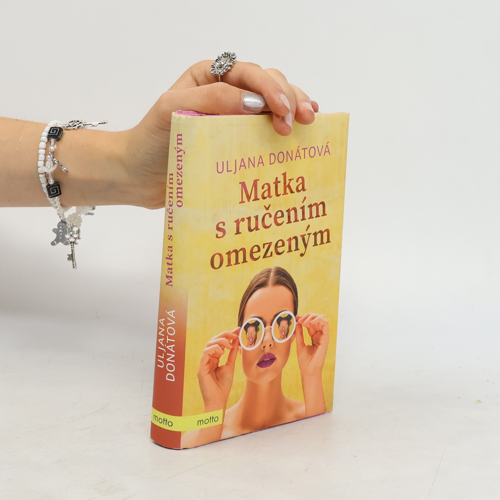 Uljana Donátová Matka s ručením omezeným