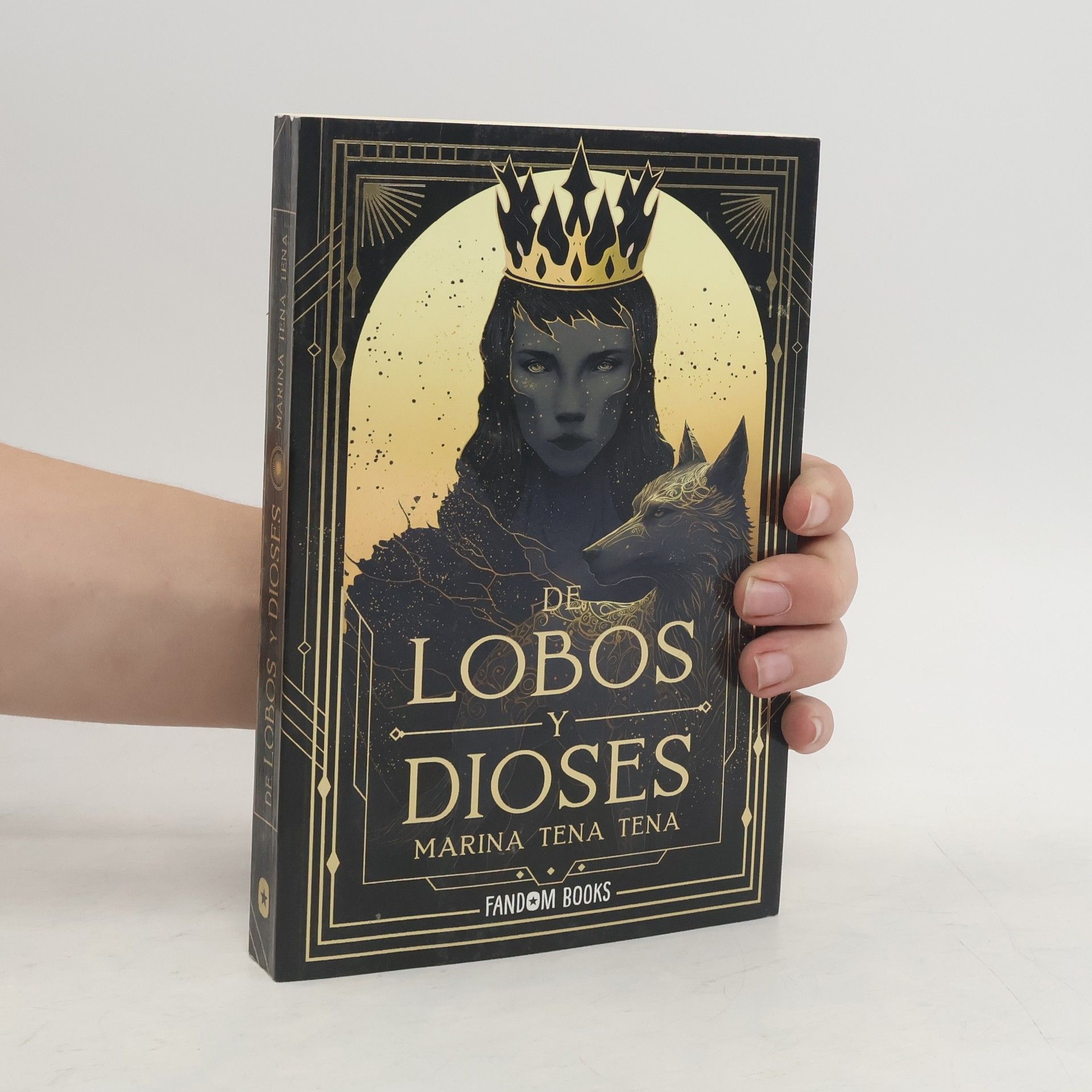 De lobos y dioses