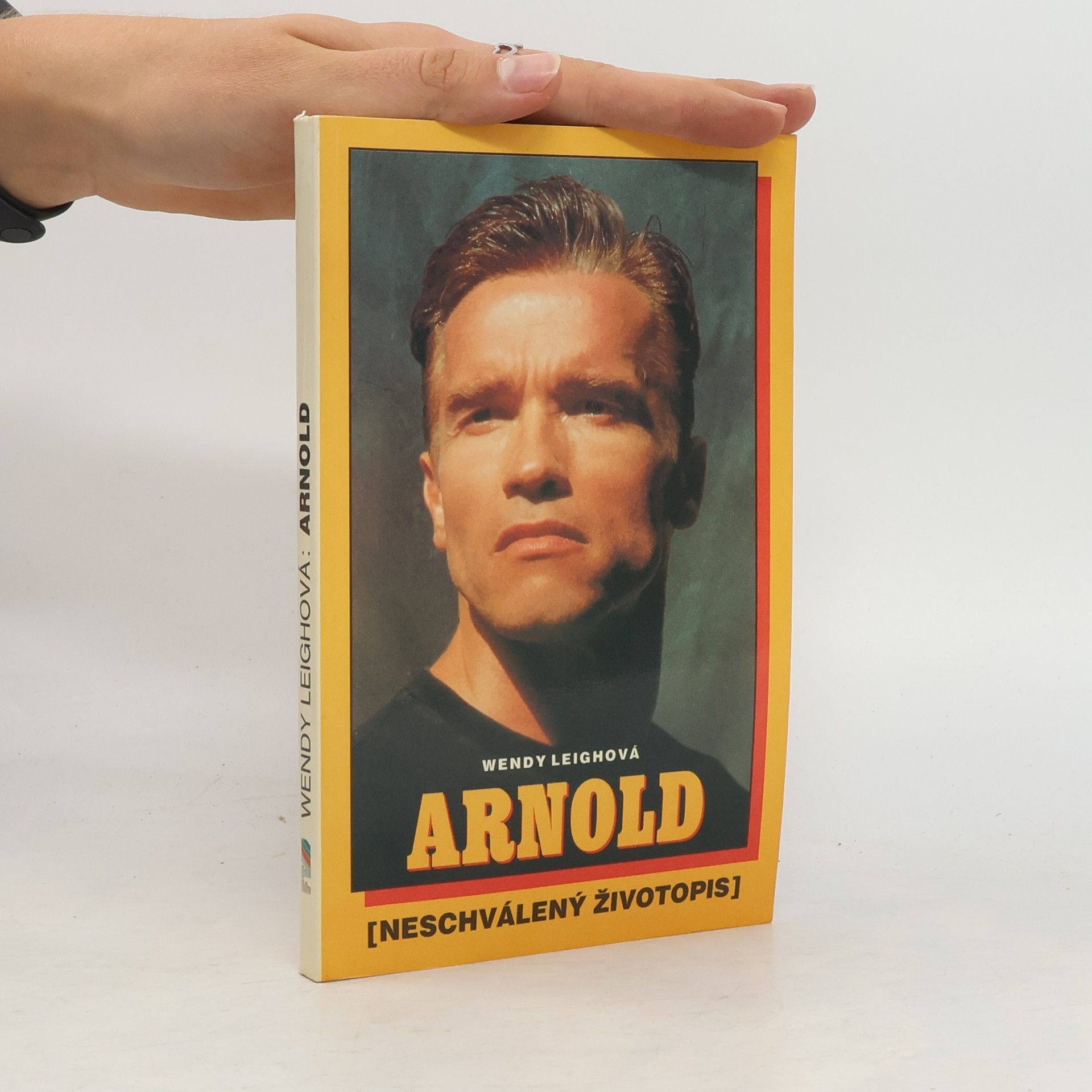 Wendy Leigh Arnold. Neschválený životopis