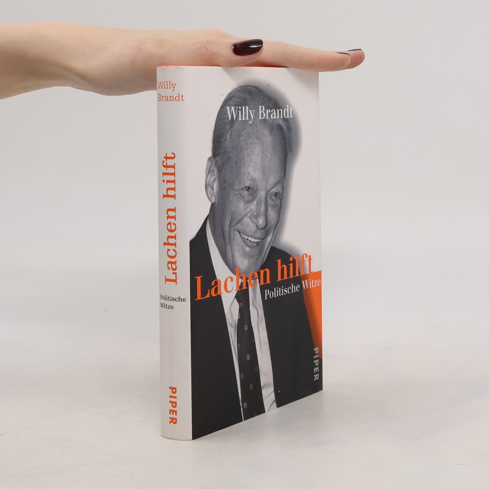 Willy Brandt Lachen hilft