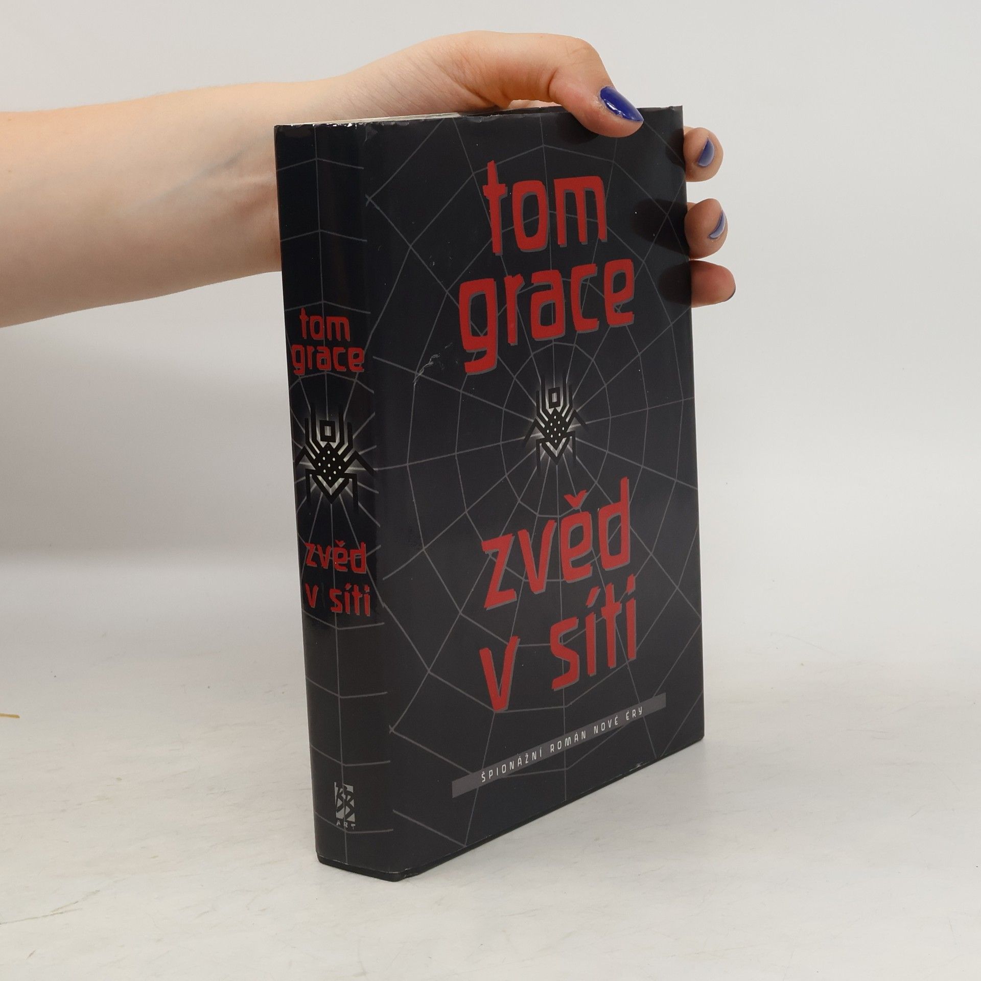 Tom Grace Zvěd v síti