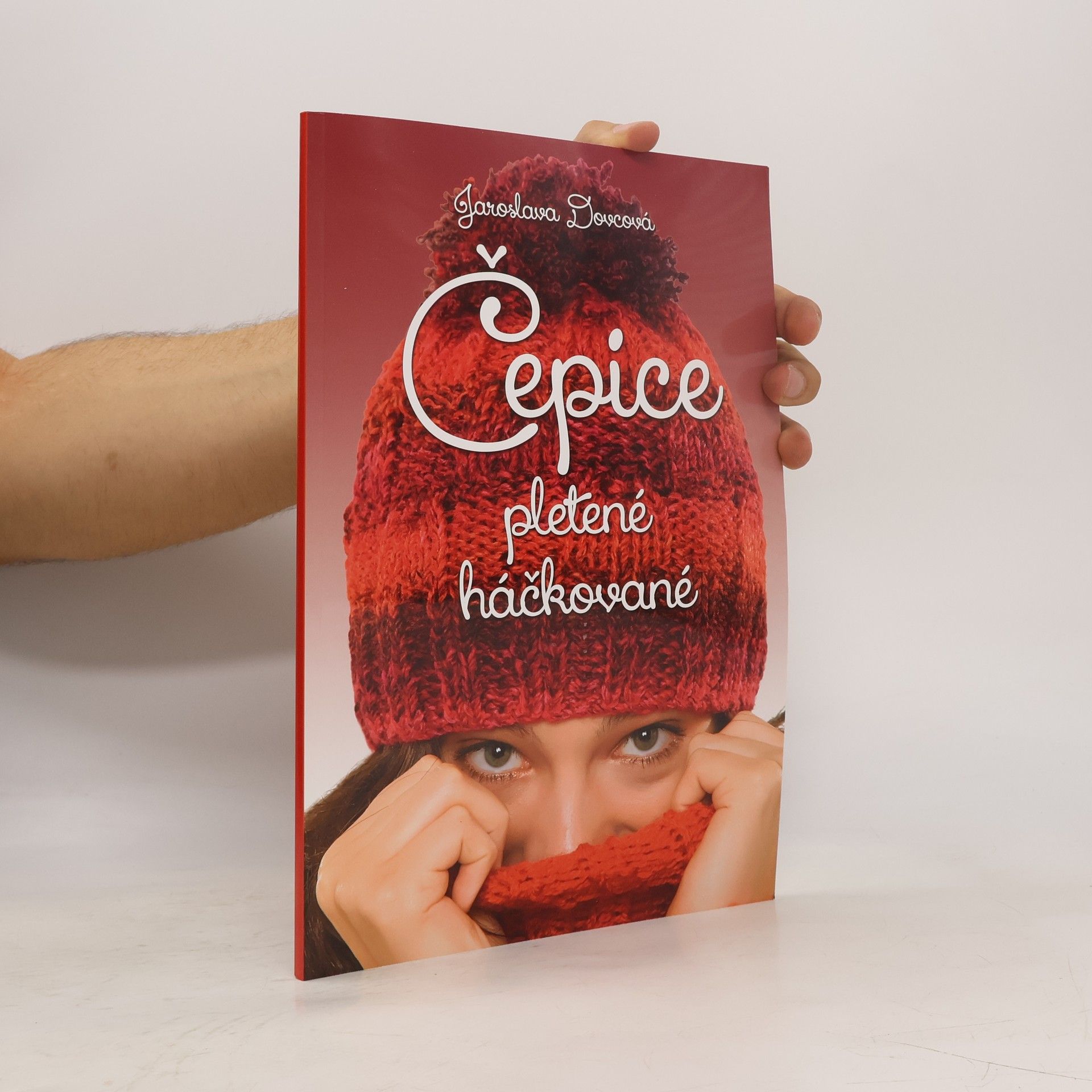 Jaroslava Dovcová Čepice. Pletené, háčkované.