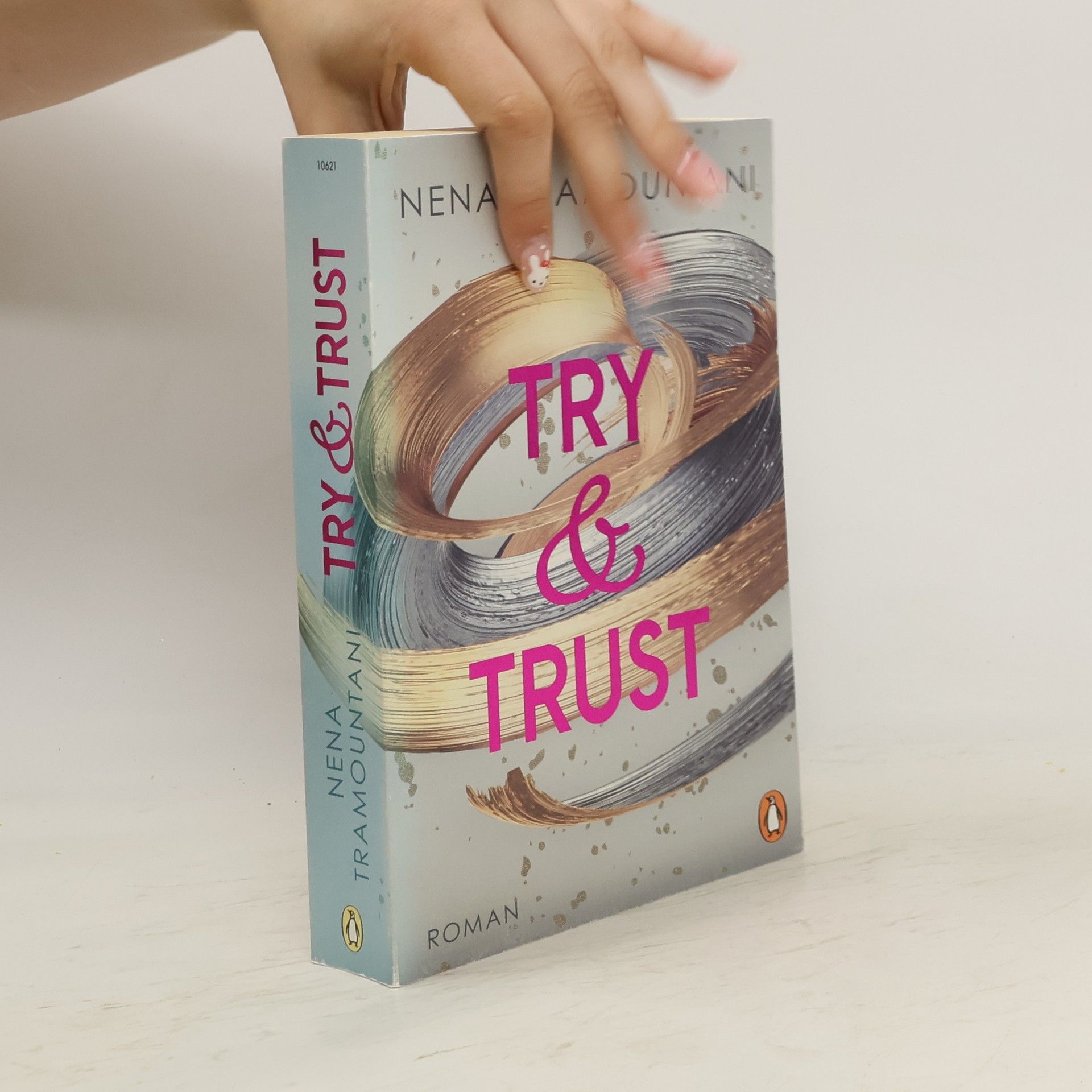 Nena Tramountani Try & Trust