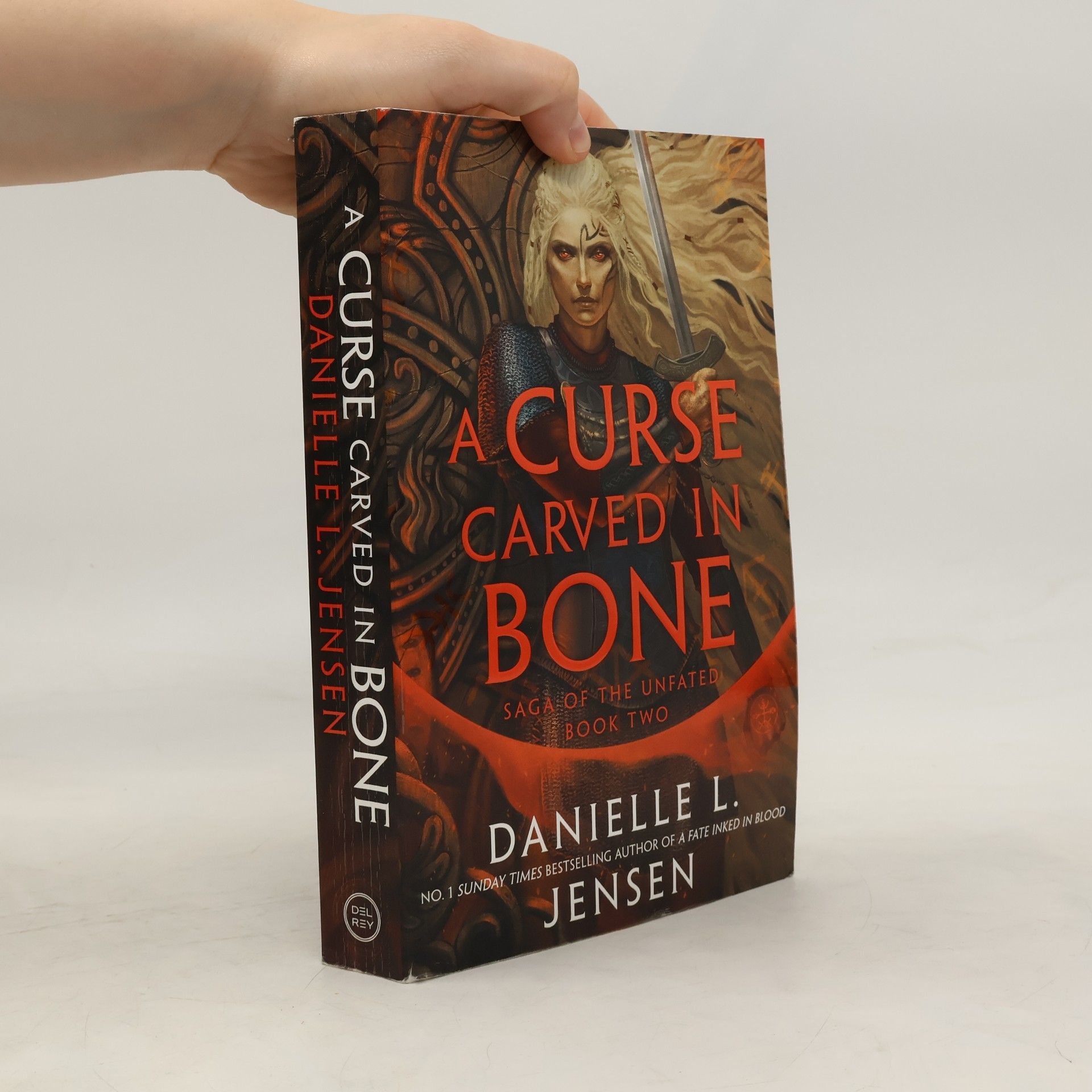 Danielle L. Jensen Saga of the Unfated - 2: Curse Carved in Bone