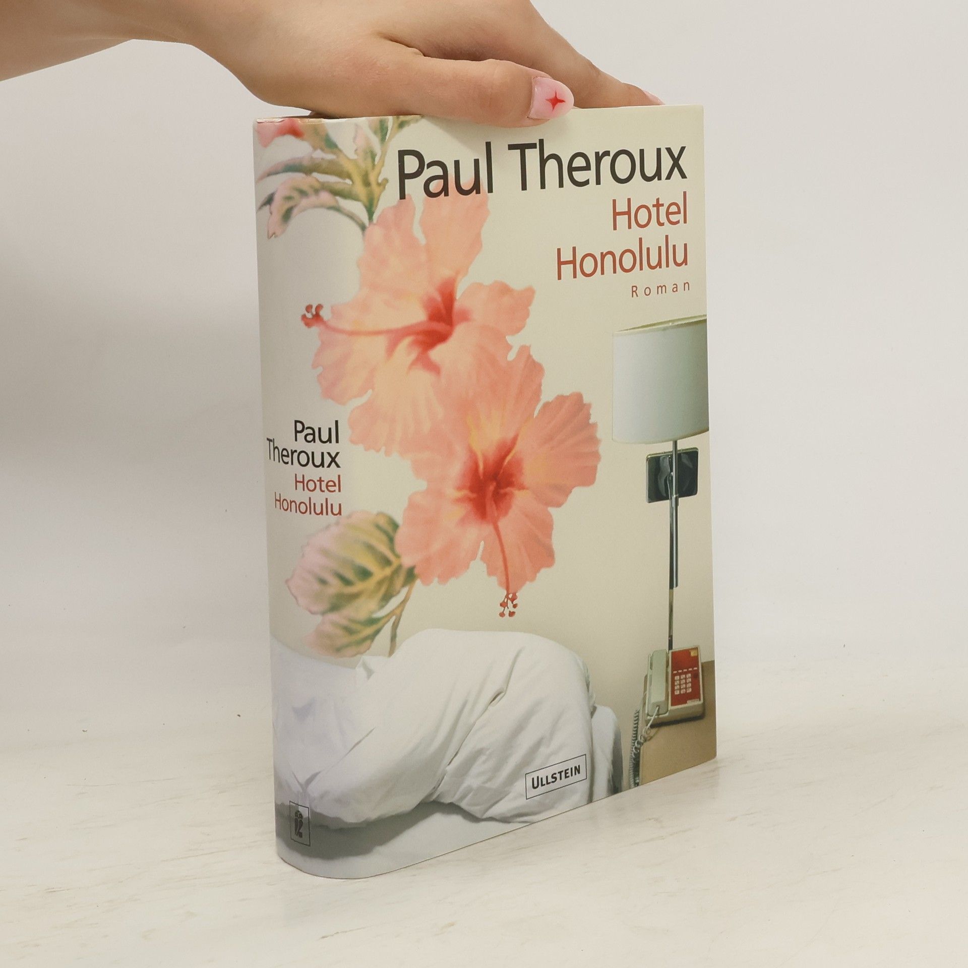 Paul Theroux Hotel Honolulu