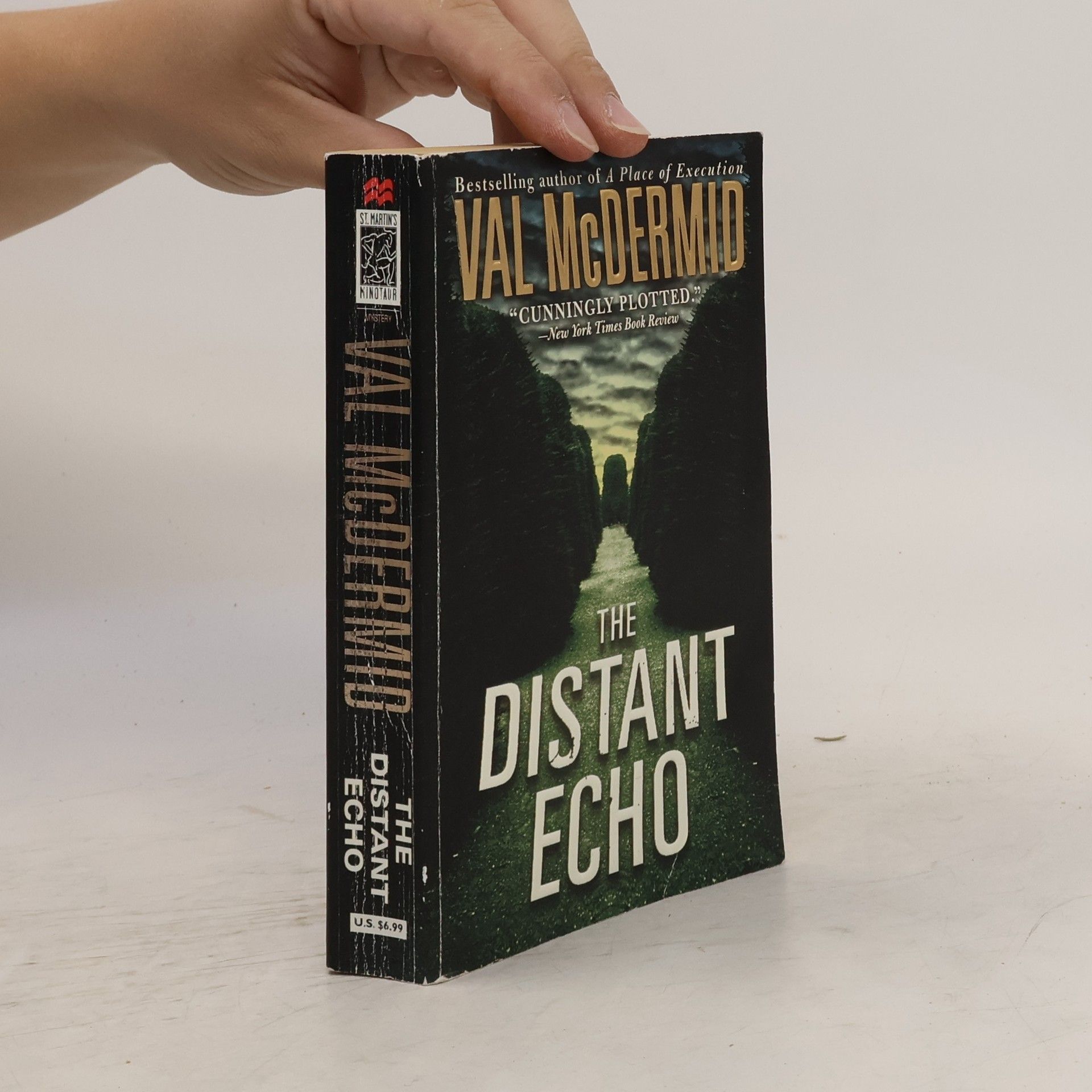Val McDermid The Distant Echo
