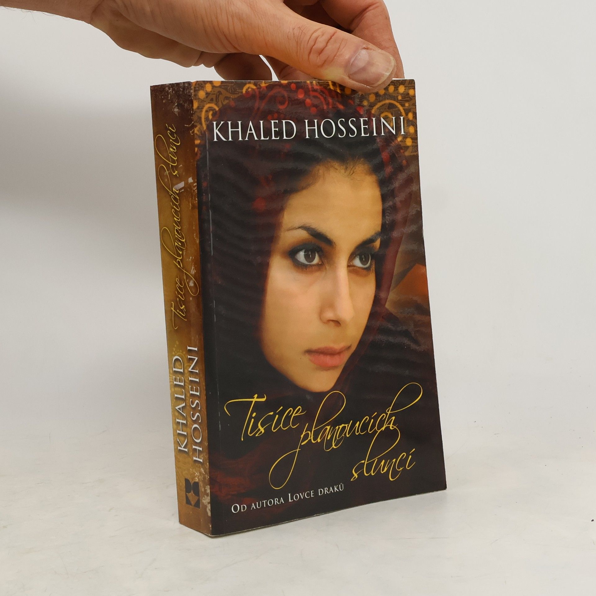 Khaled Hosseini Tisíce planoucích sluncí