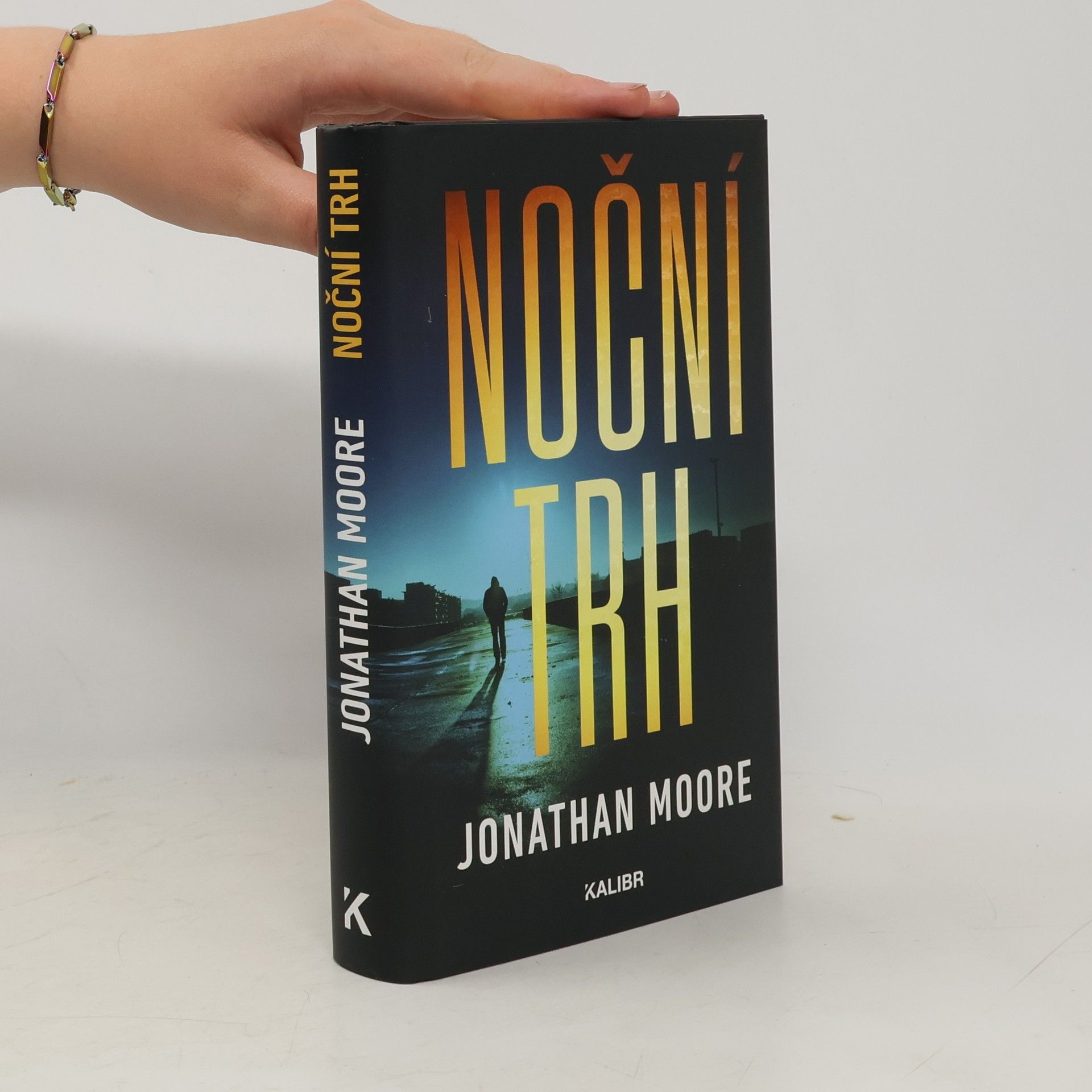 Jonathan Moore Noční trh